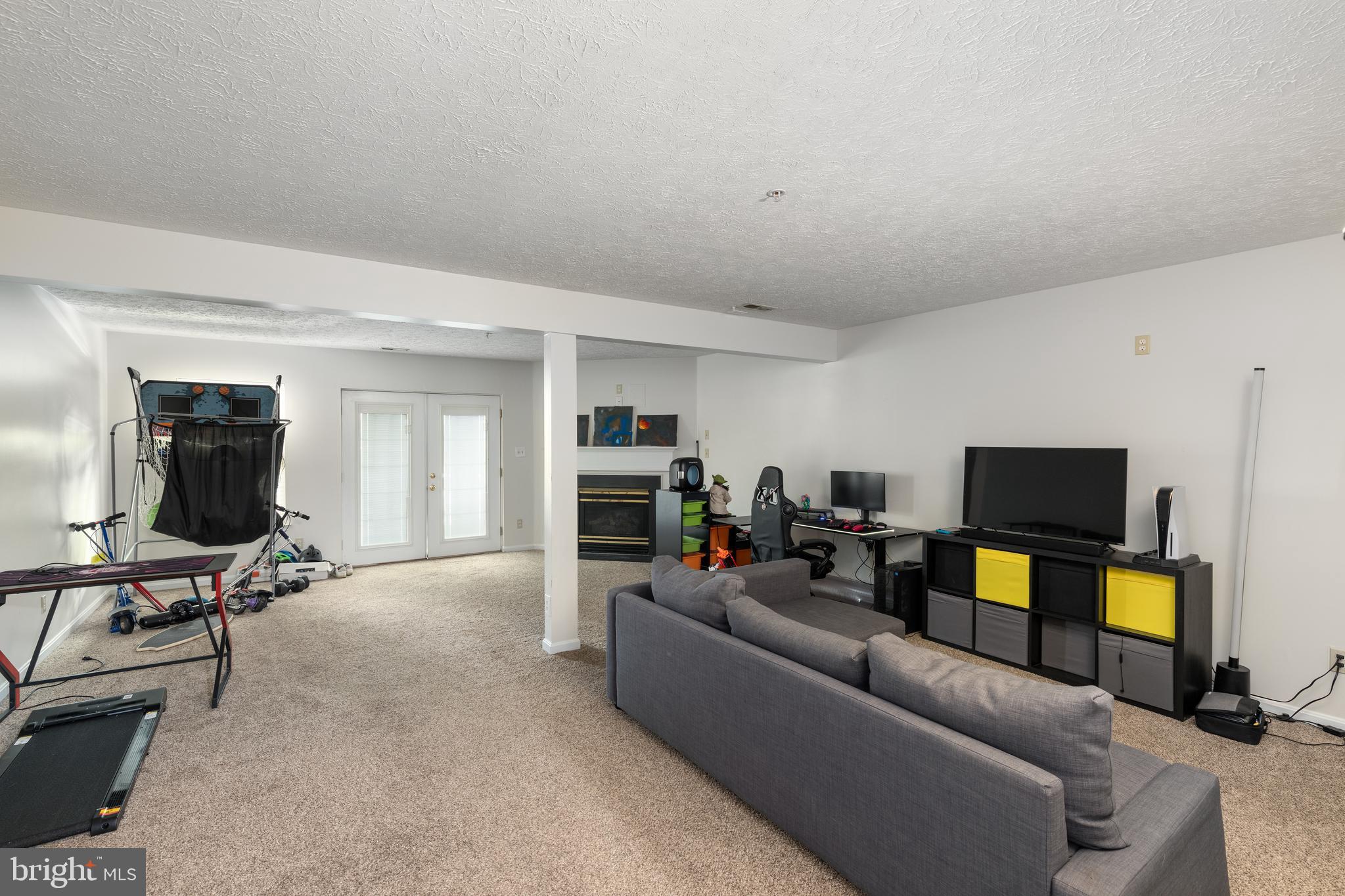 WOODS OF BAYVIEW - Residential