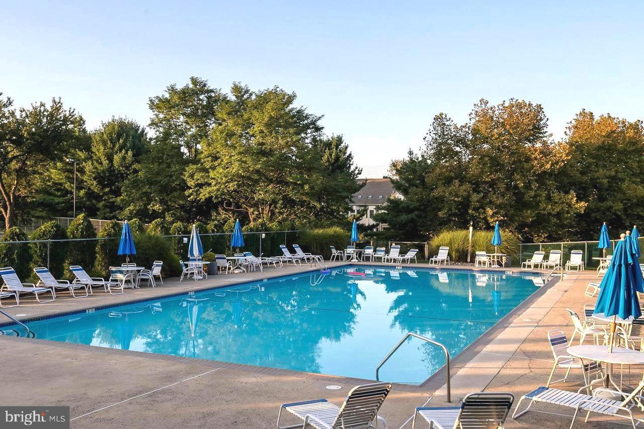 MONTGOMERY BROOKE - Residential