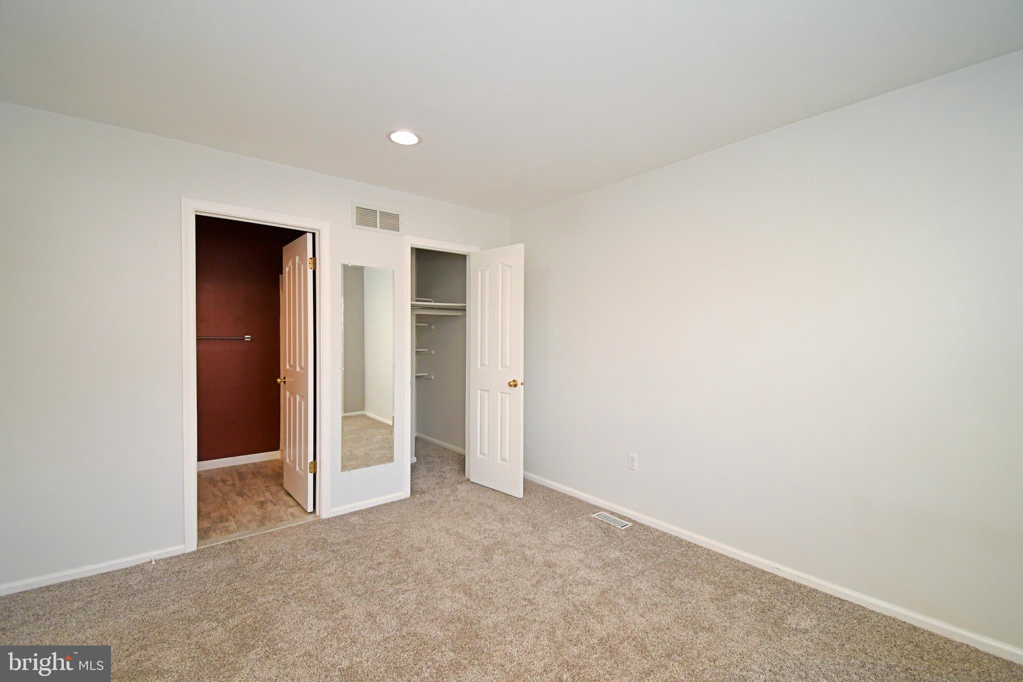 MONTGOMERY BROOKE - Residential