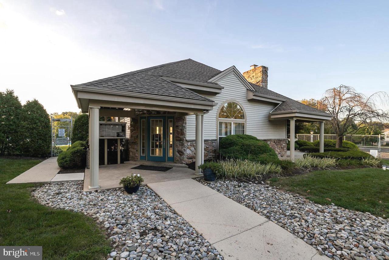 MONTGOMERY BROOKE - Residential