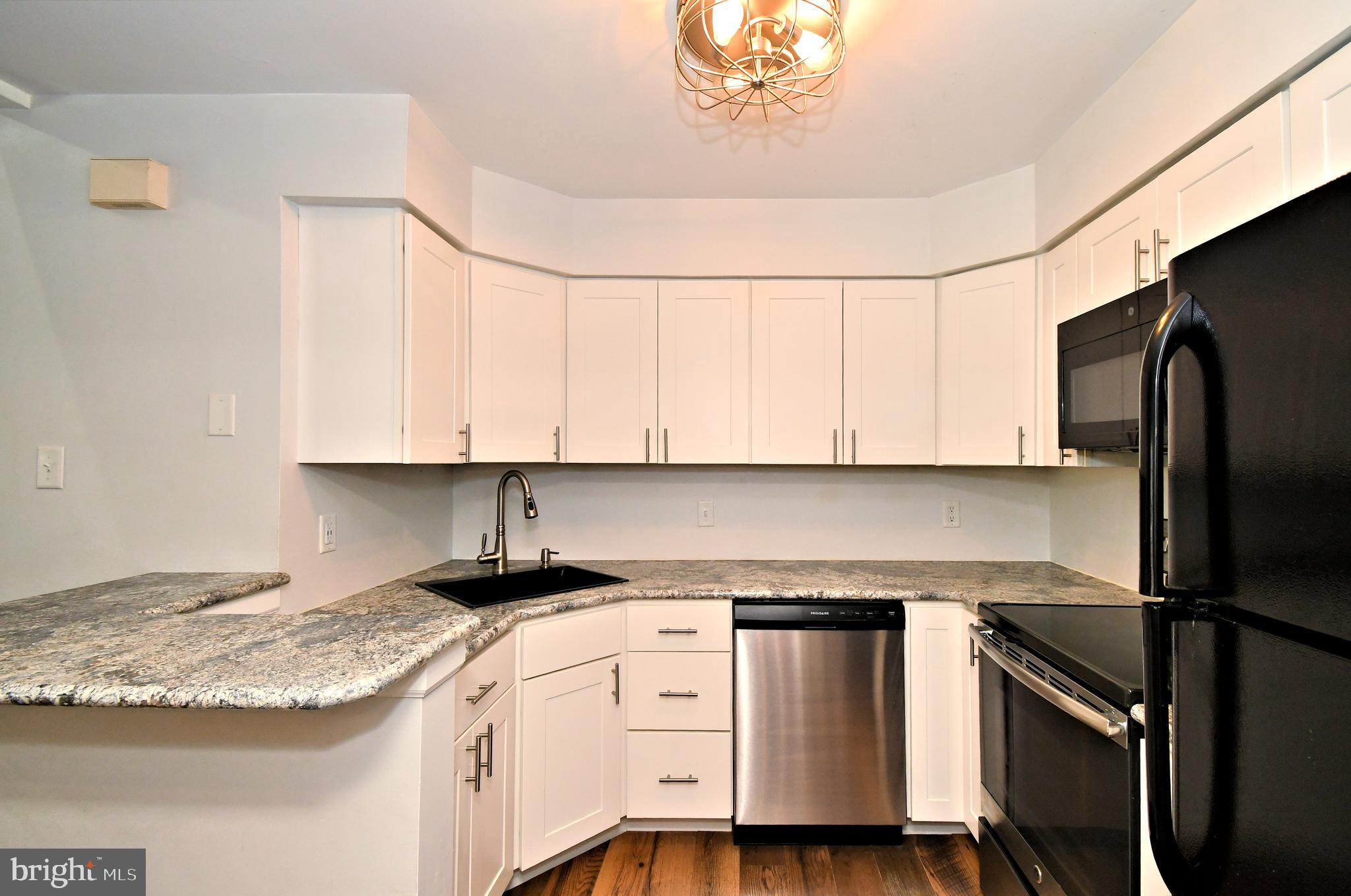 MONTGOMERY BROOKE - Residential