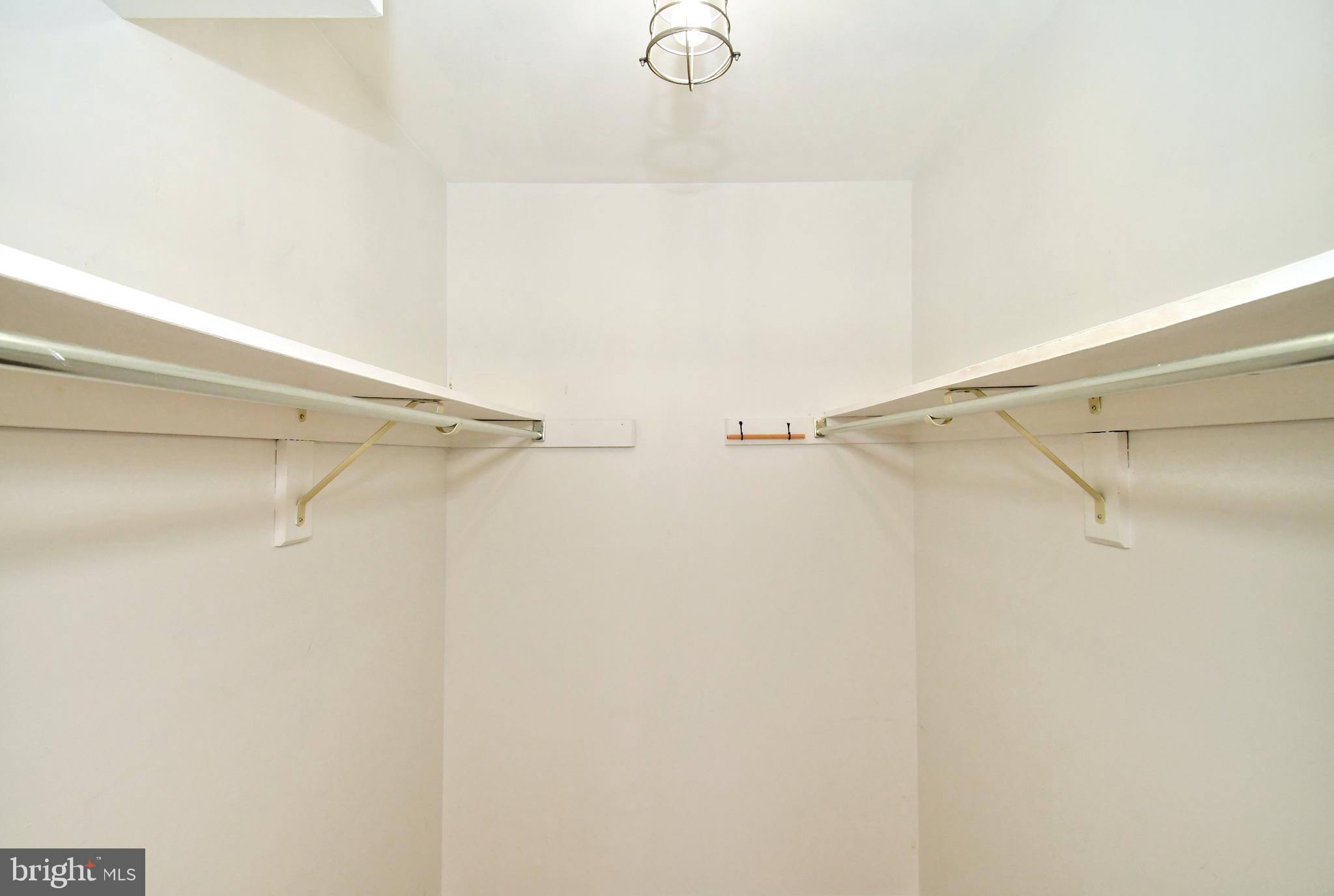 MONTGOMERY BROOKE - Residential