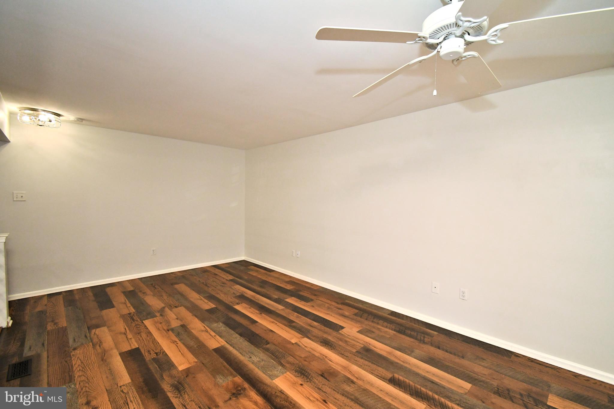 MONTGOMERY BROOKE - Residential