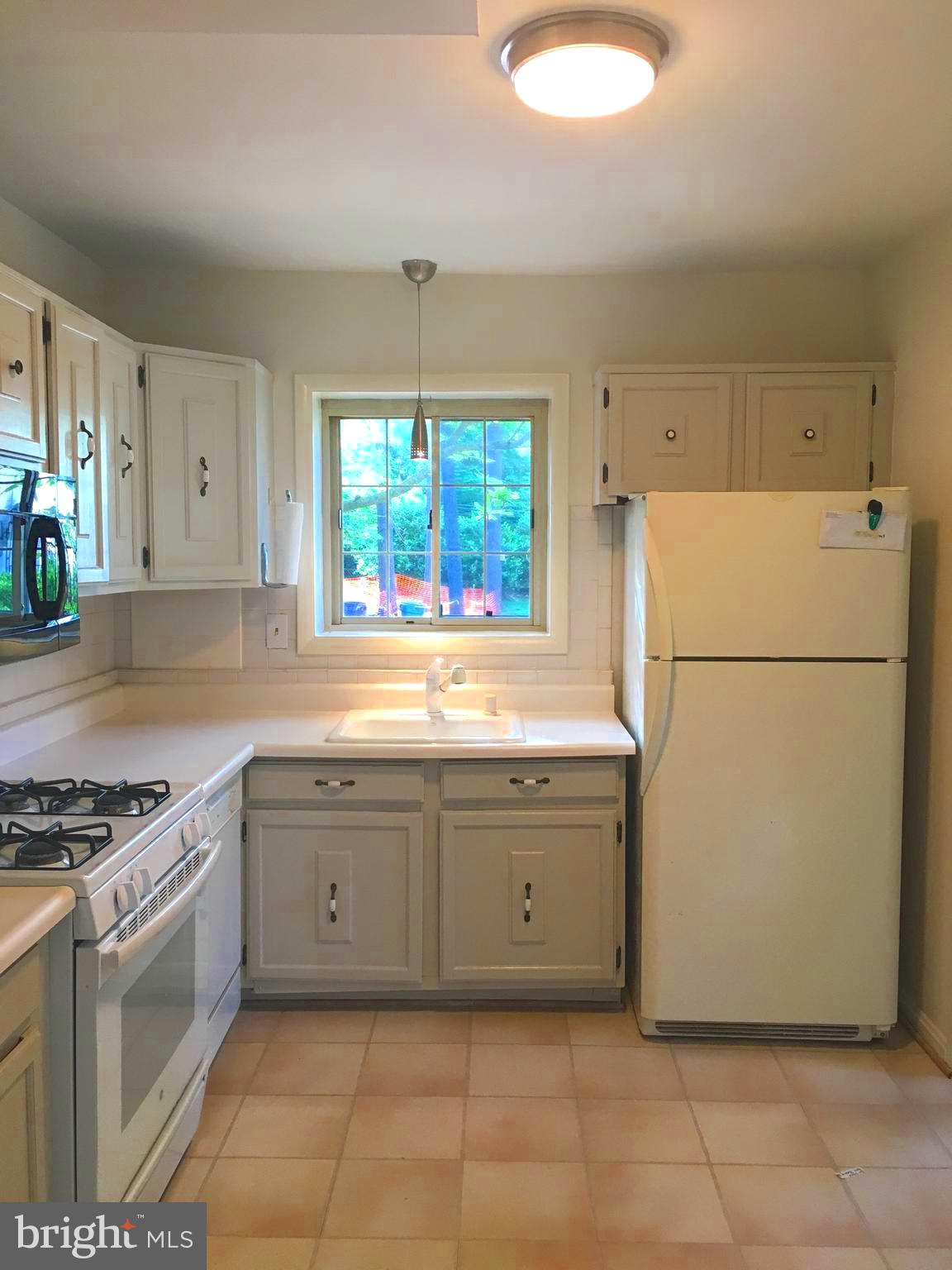 5358 POOKS HILL ROAD