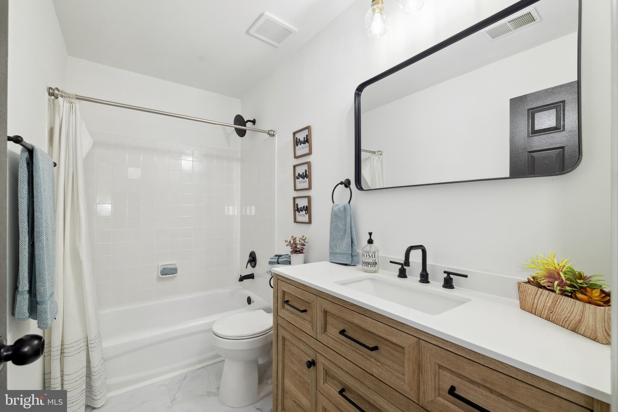 ARAGONA VILLAGE - Residential