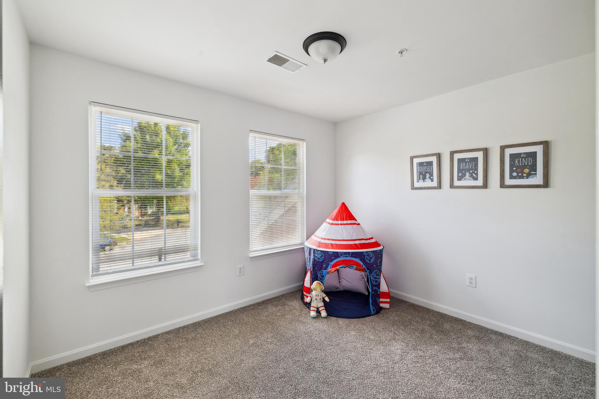 ARAGONA VILLAGE - Residential