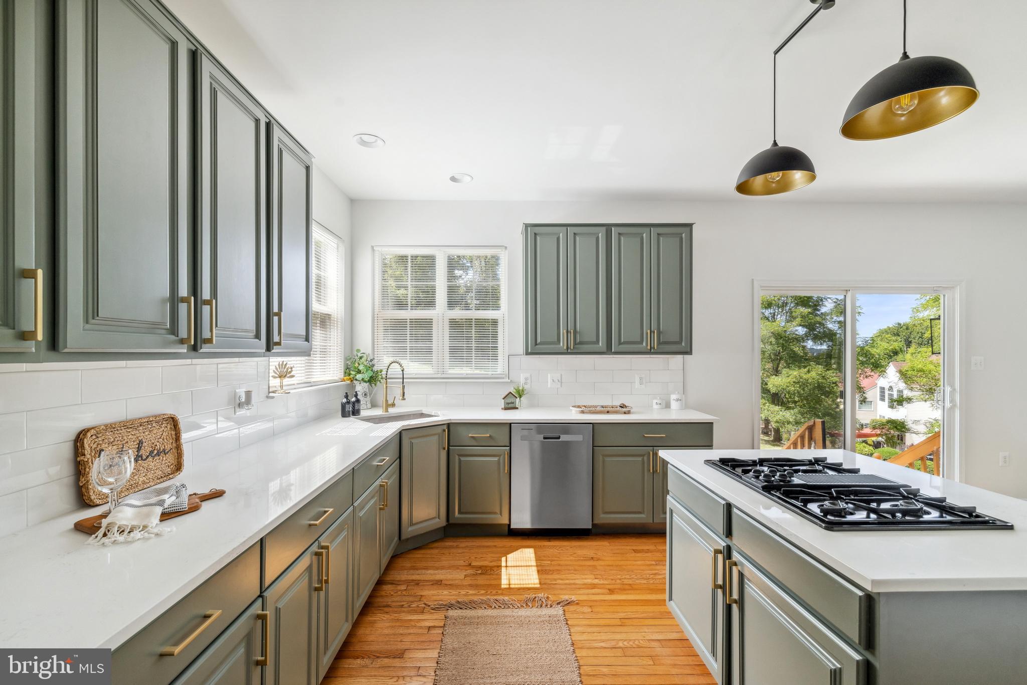 ARAGONA VILLAGE - Residential