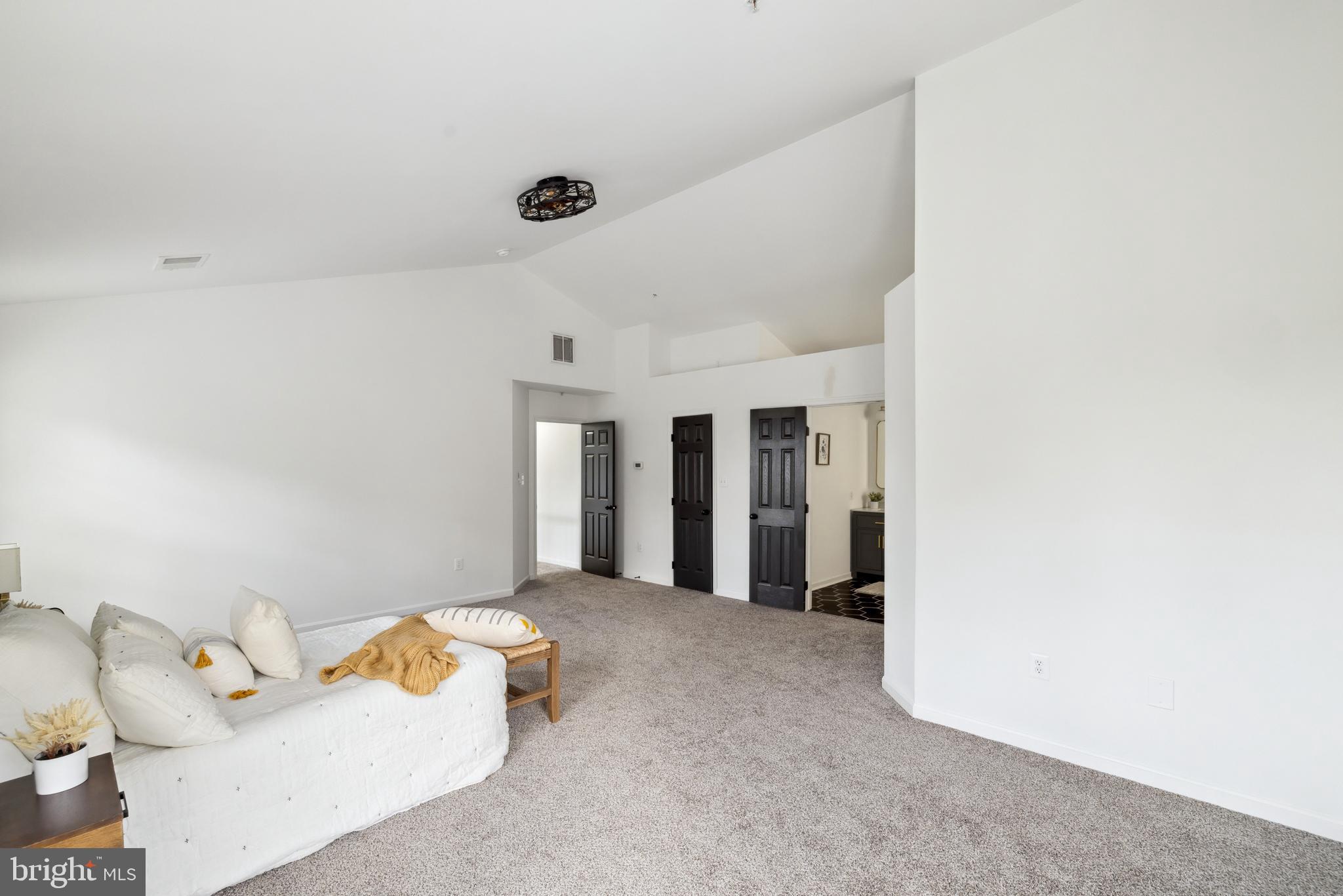 ARAGONA VILLAGE - Residential