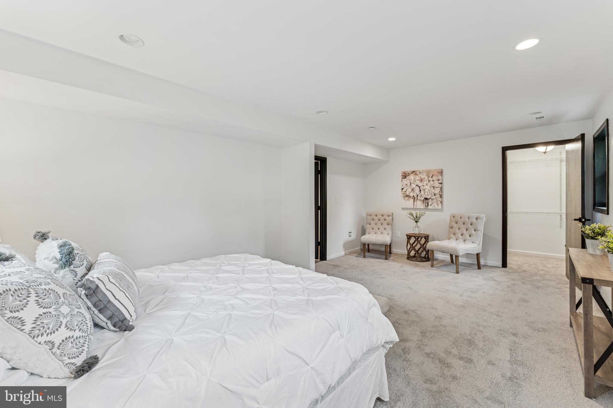 RUSTIC HILLS - Residential