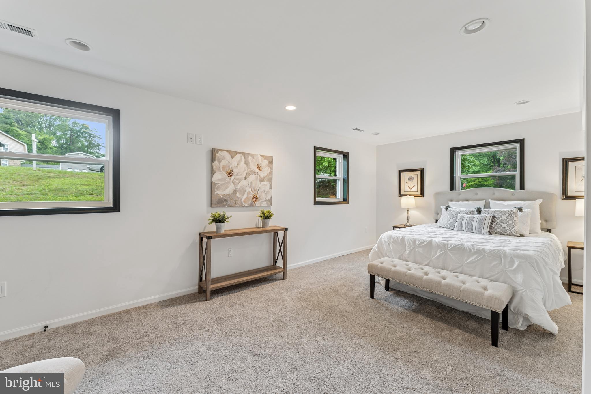 RUSTIC HILLS - Residential