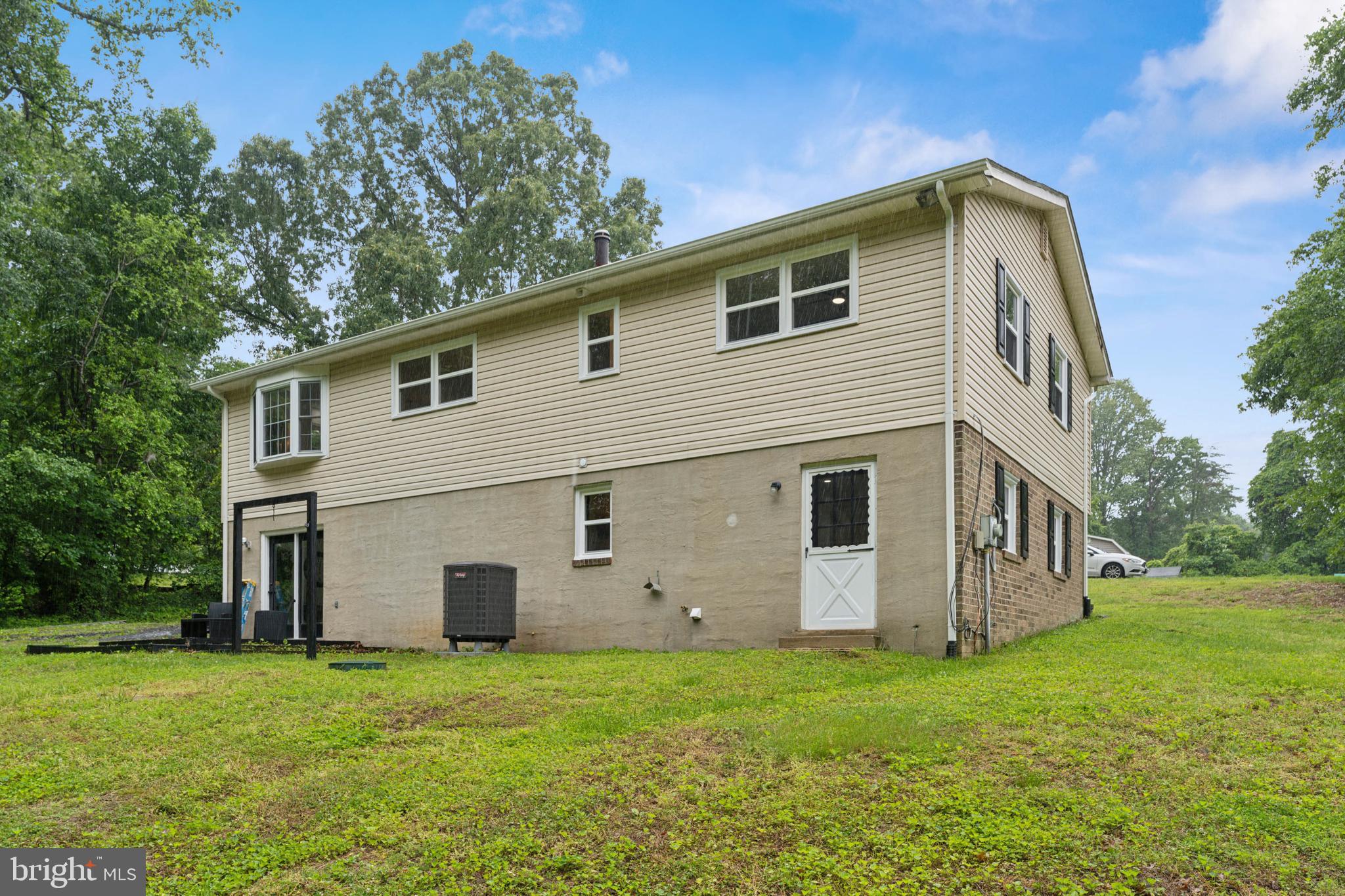 RUSTIC HILLS - Residential