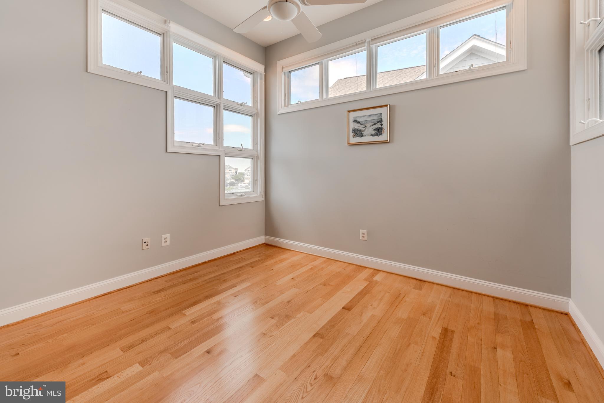 NARROWS POINTE - Residential