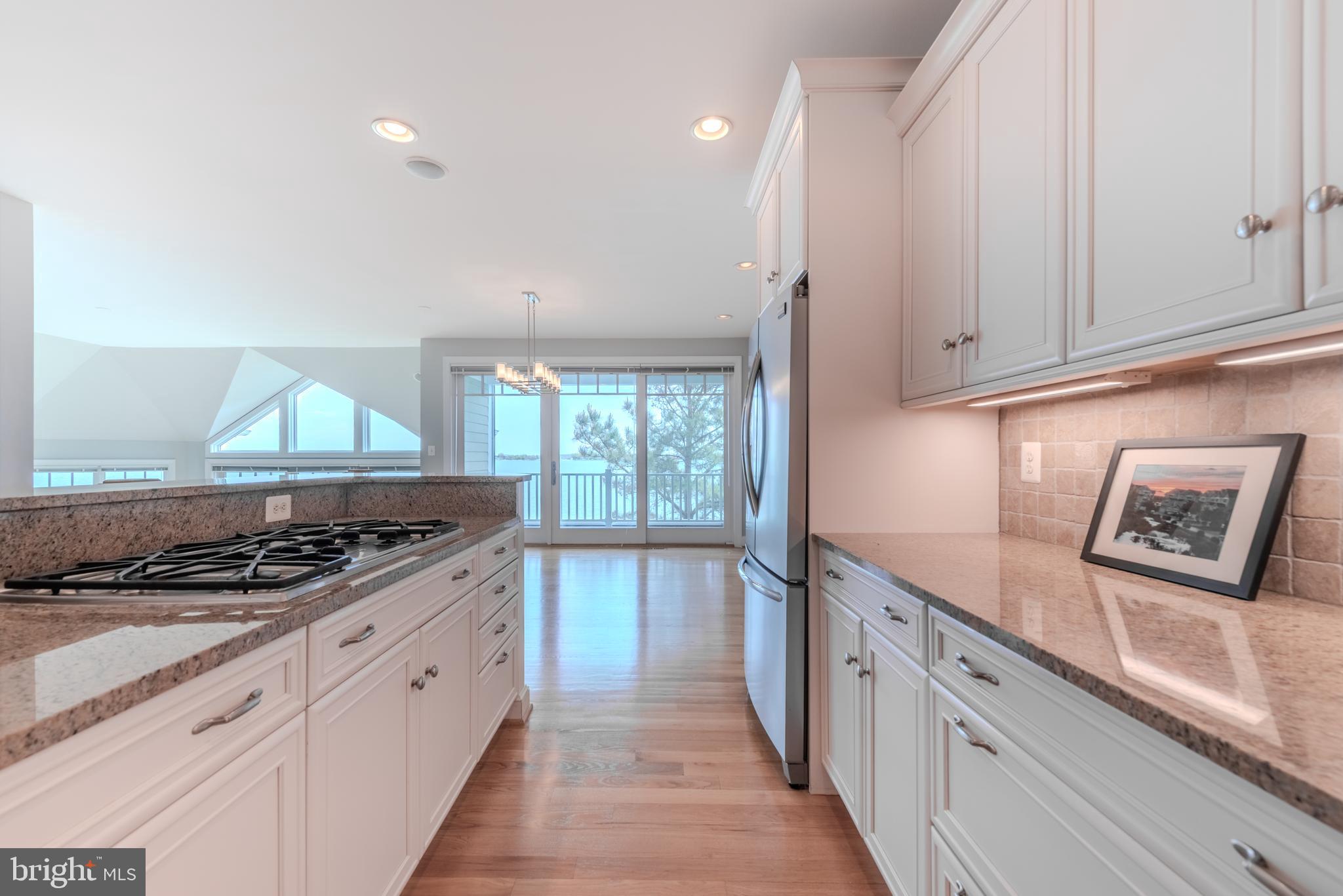 NARROWS POINTE - Residential