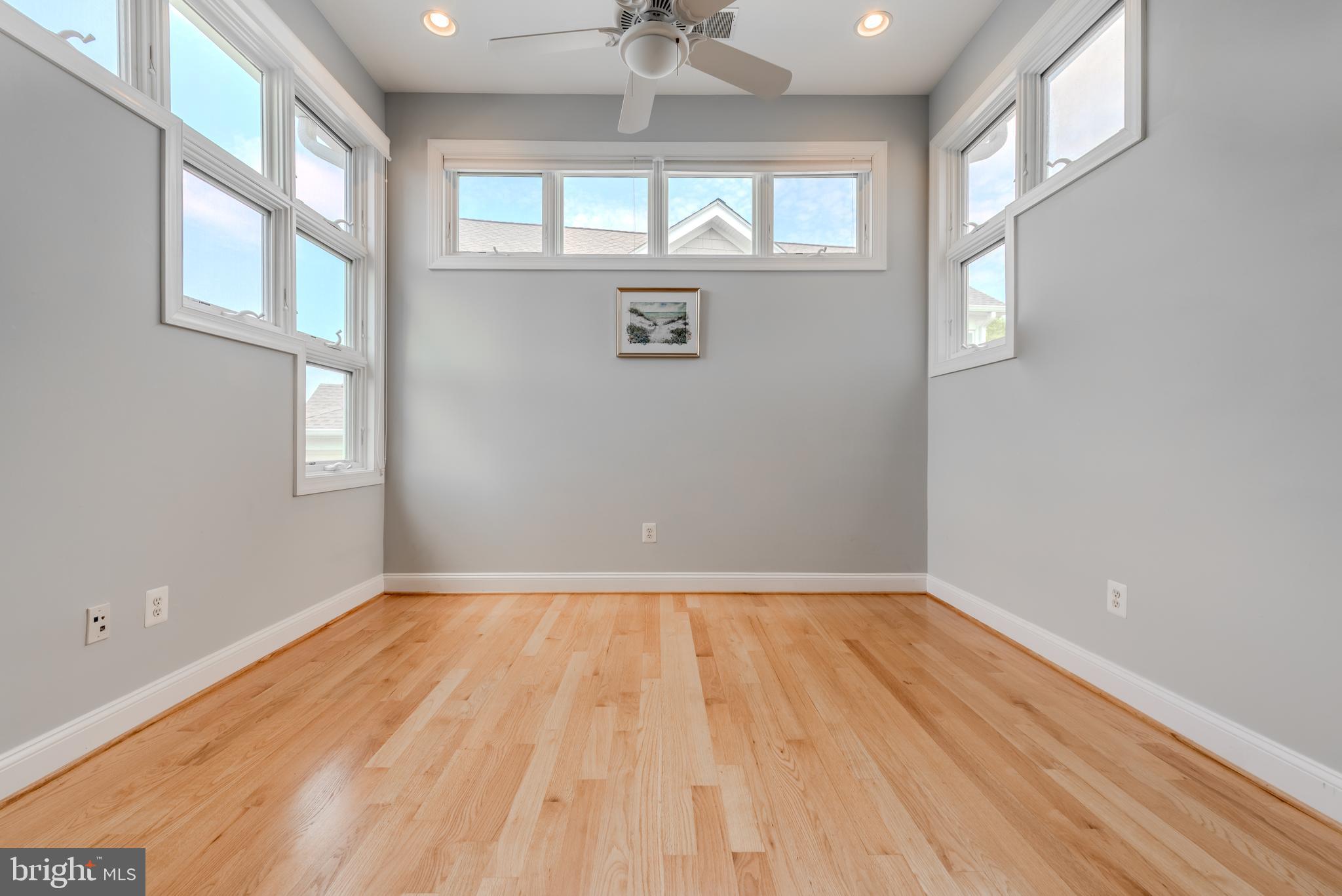 NARROWS POINTE - Residential