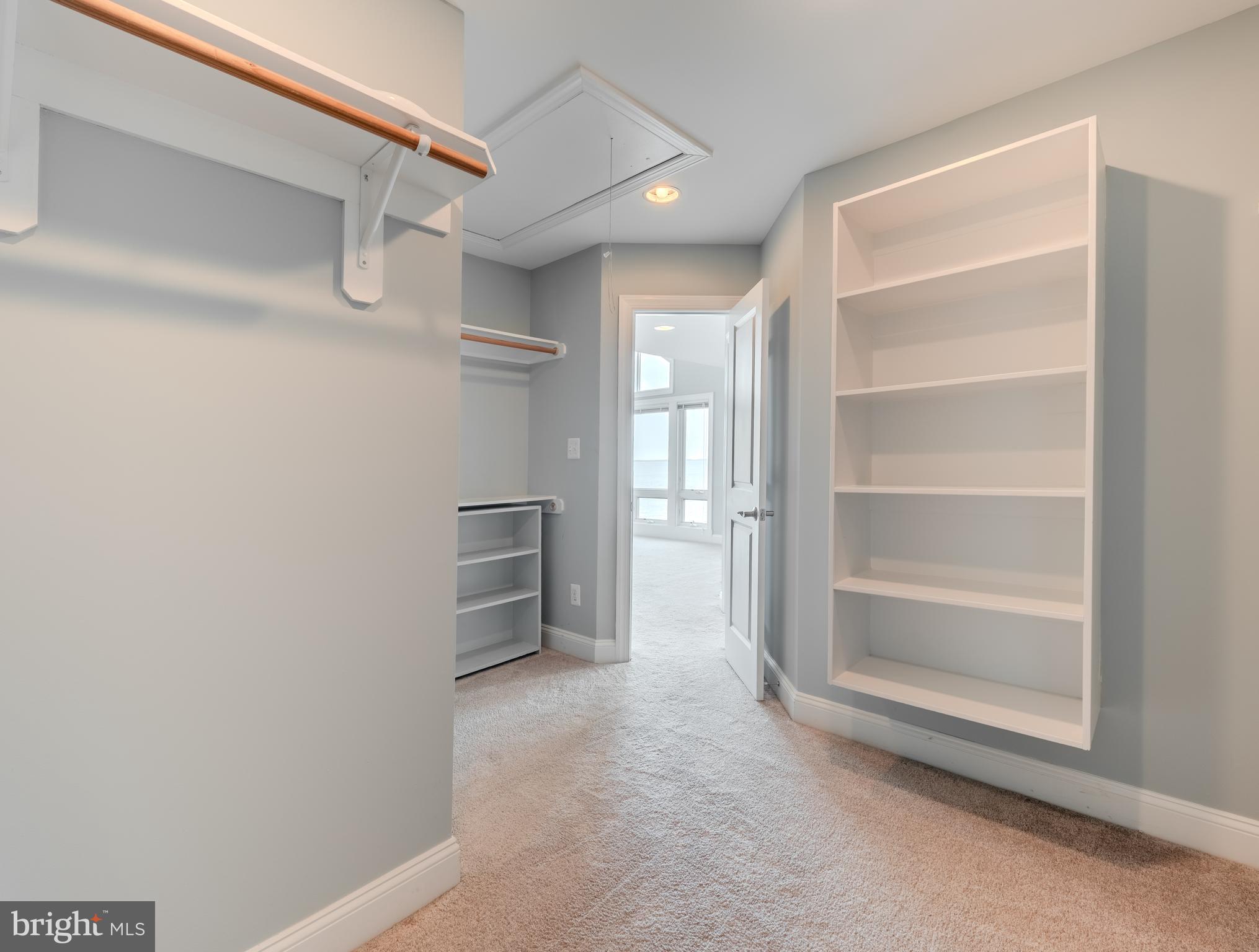 NARROWS POINTE - Residential