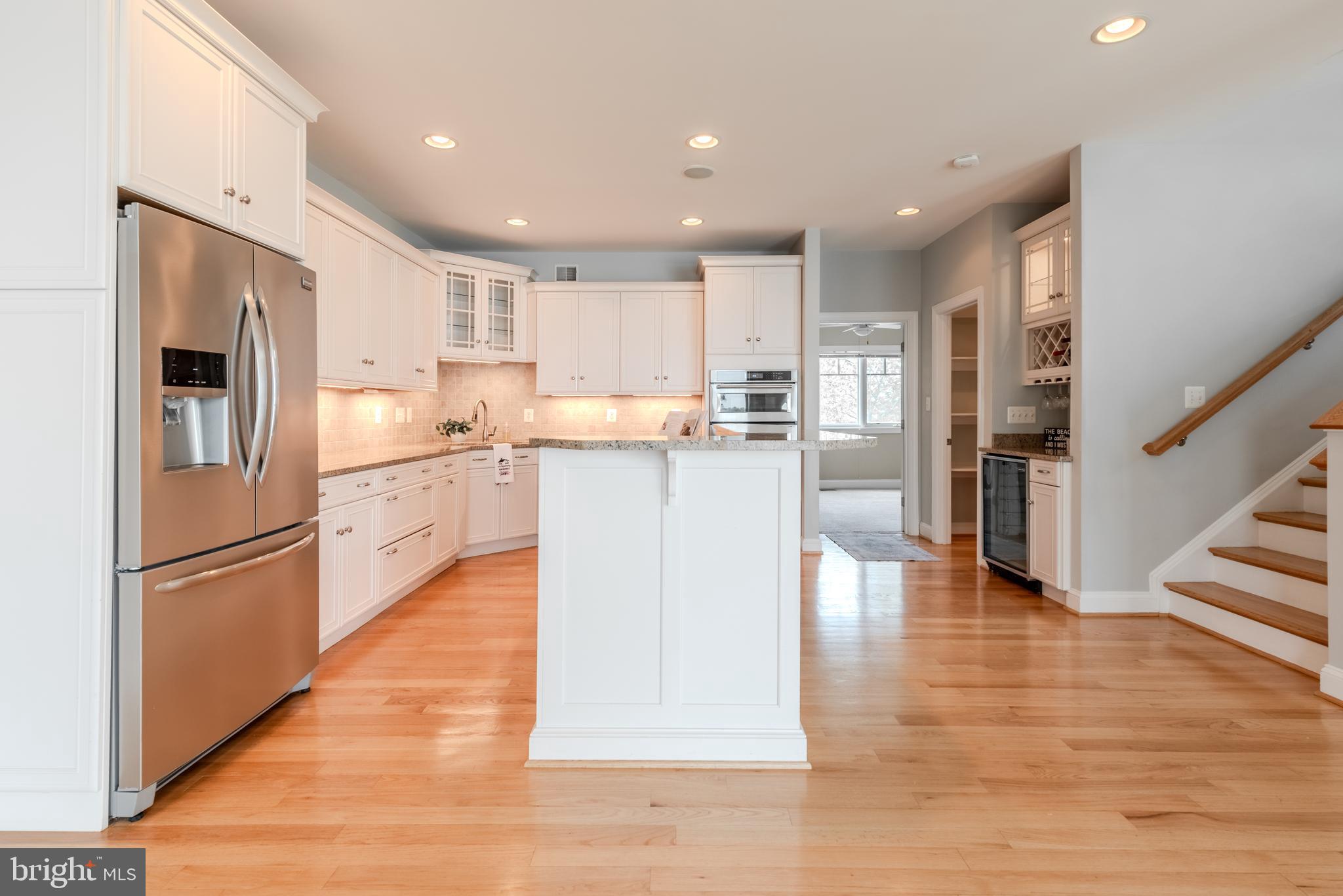 NARROWS POINTE - Residential