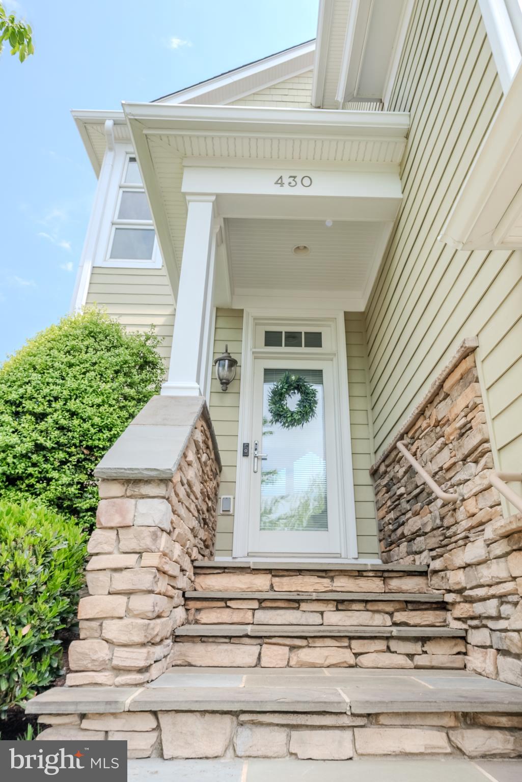 NARROWS POINTE - Residential