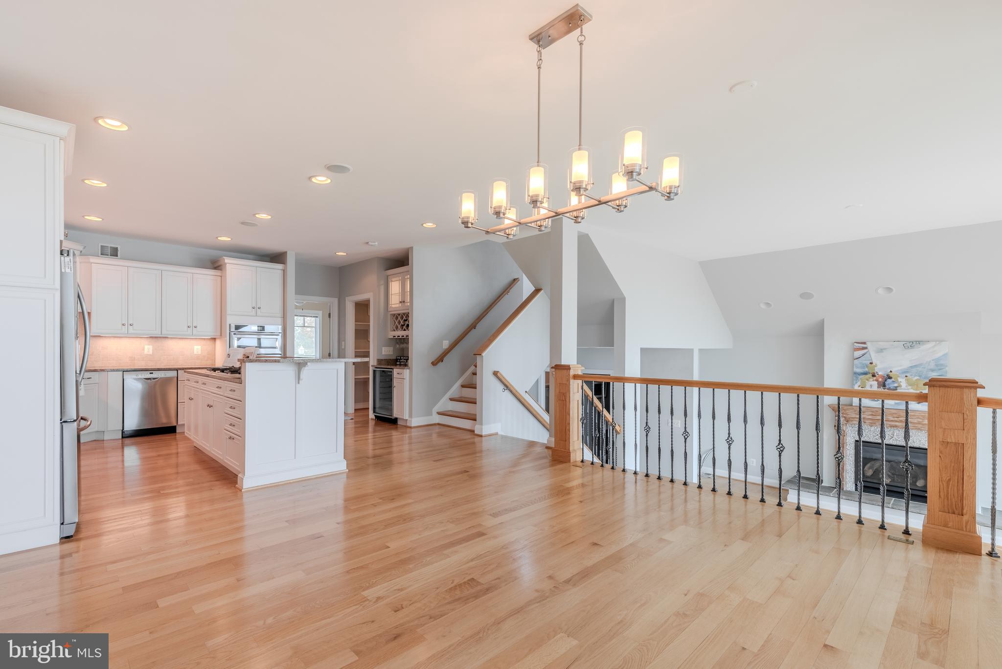 NARROWS POINTE - Residential