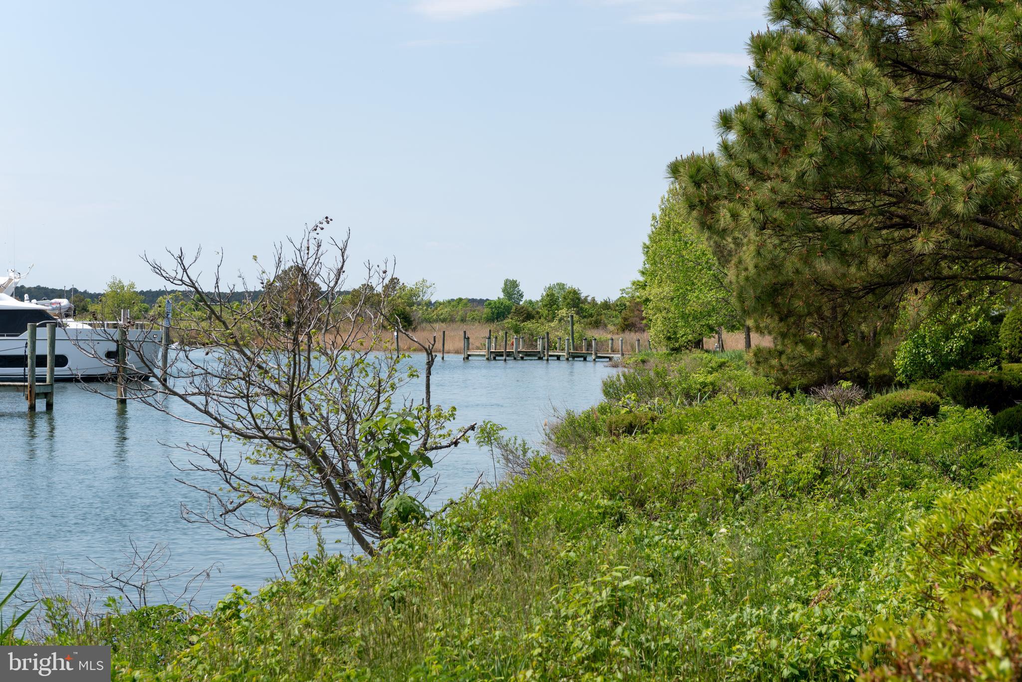 NARROWS POINTE - Residential