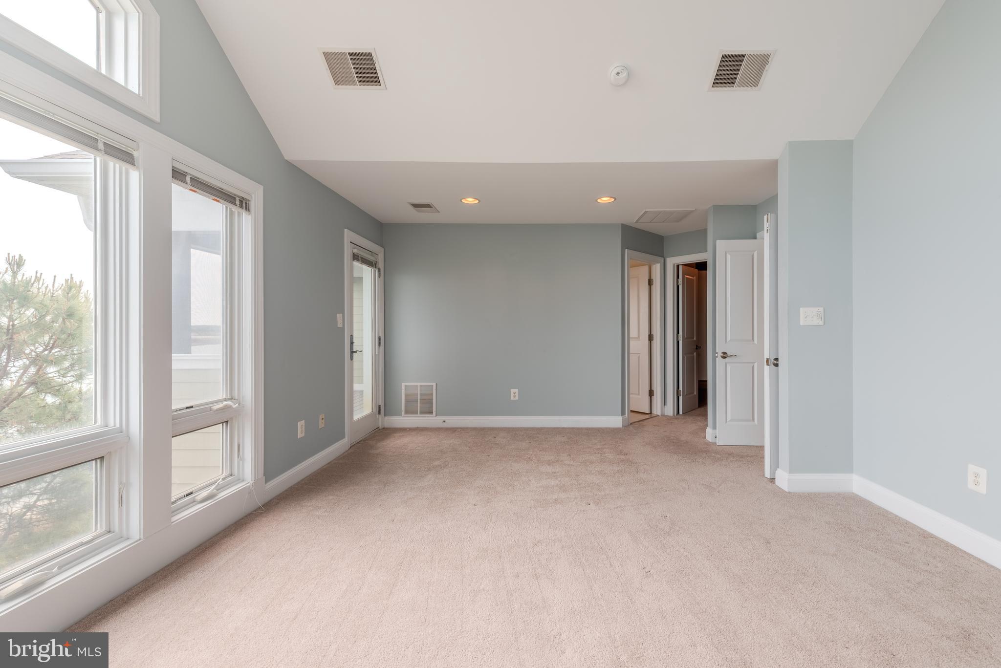 NARROWS POINTE - Residential