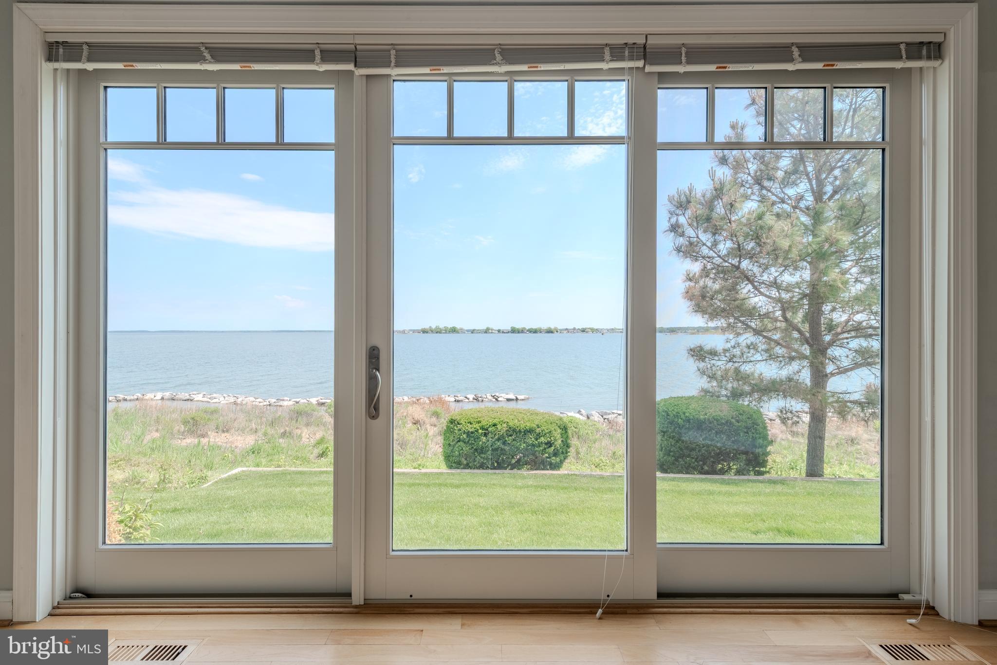 NARROWS POINTE - Residential
