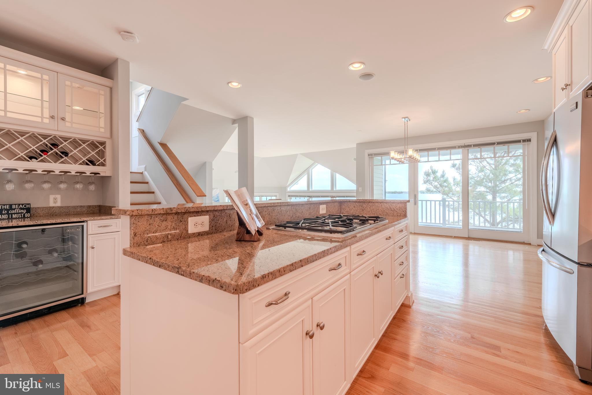 NARROWS POINTE - Residential