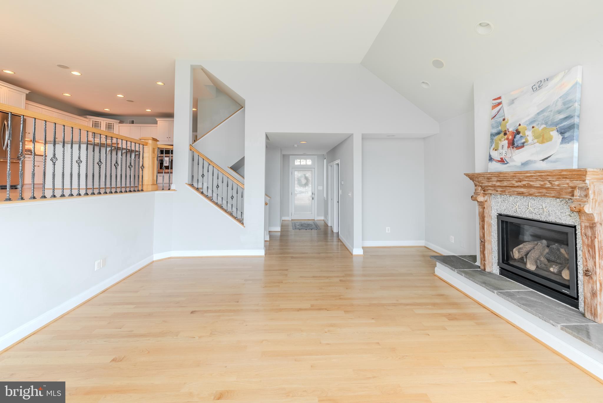NARROWS POINTE - Residential
