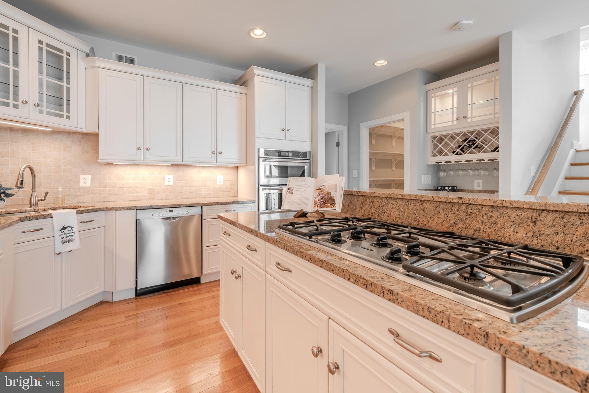 NARROWS POINTE - Residential
