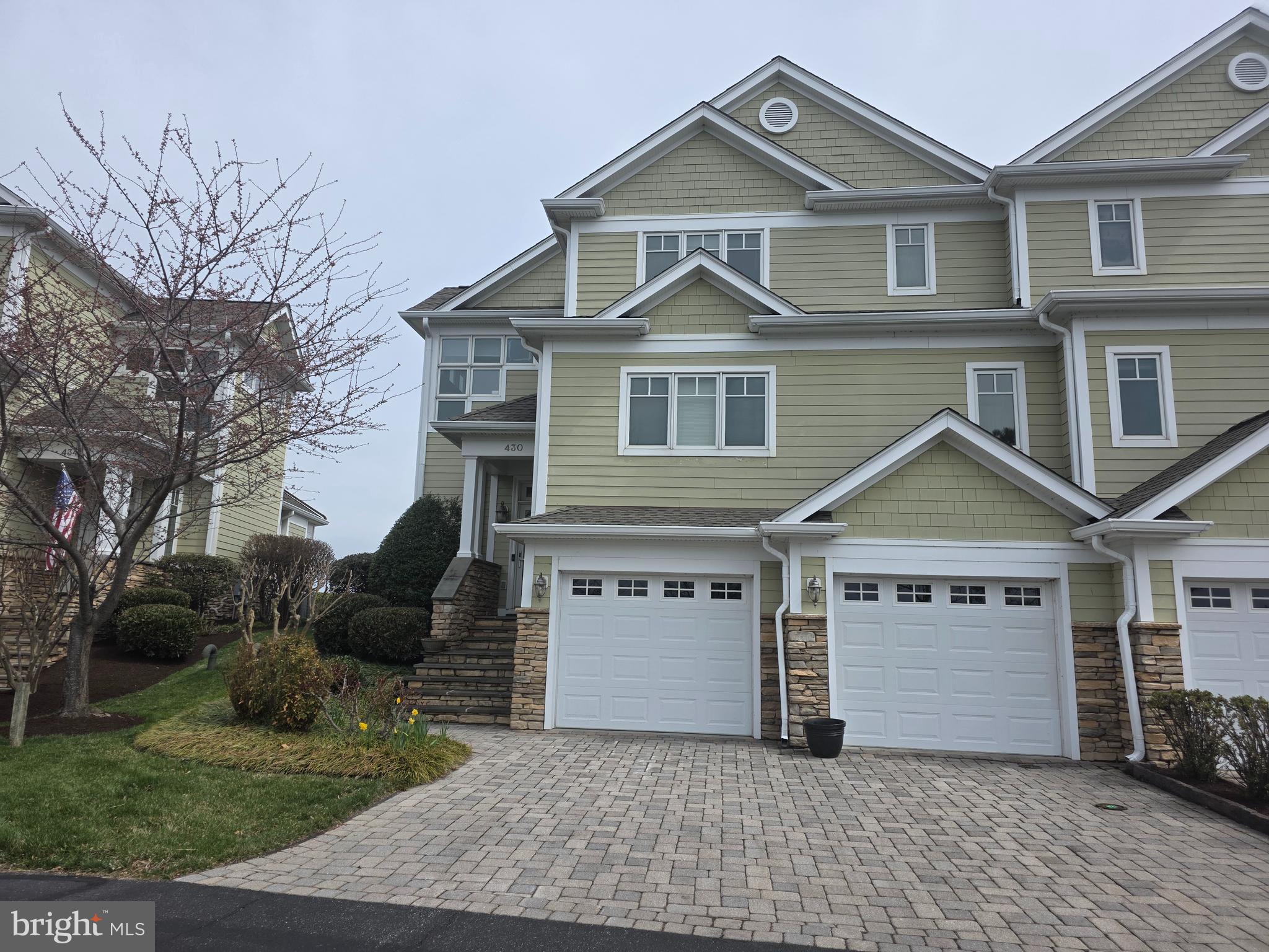 NARROWS POINTE - Residential