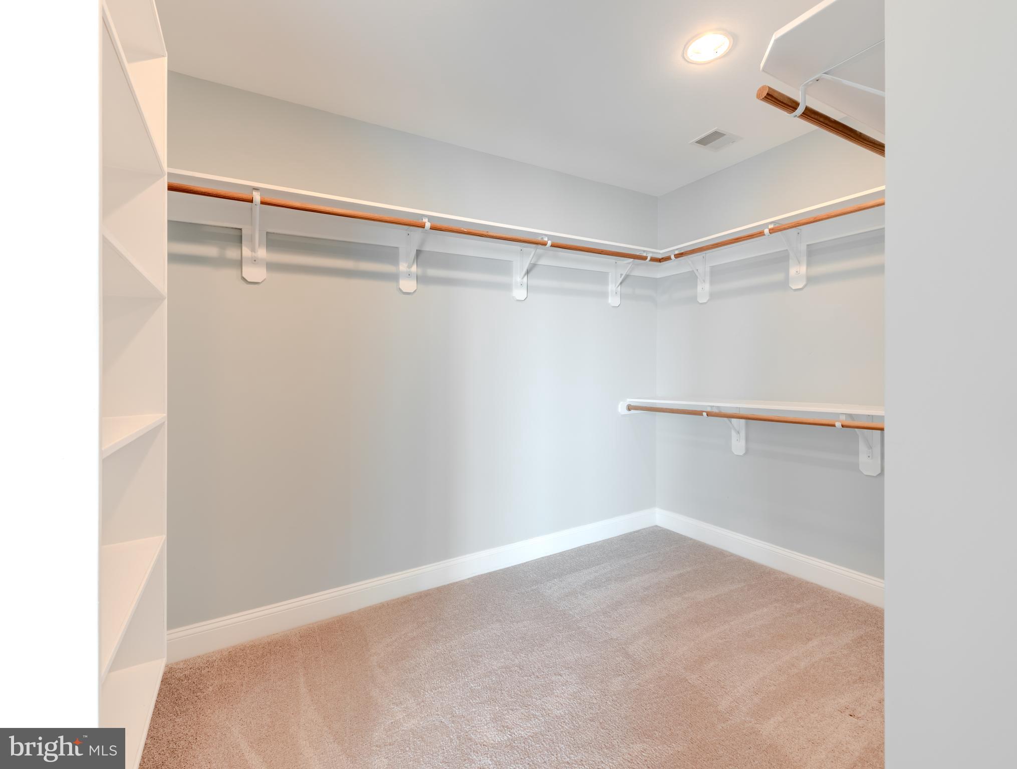 NARROWS POINTE - Residential