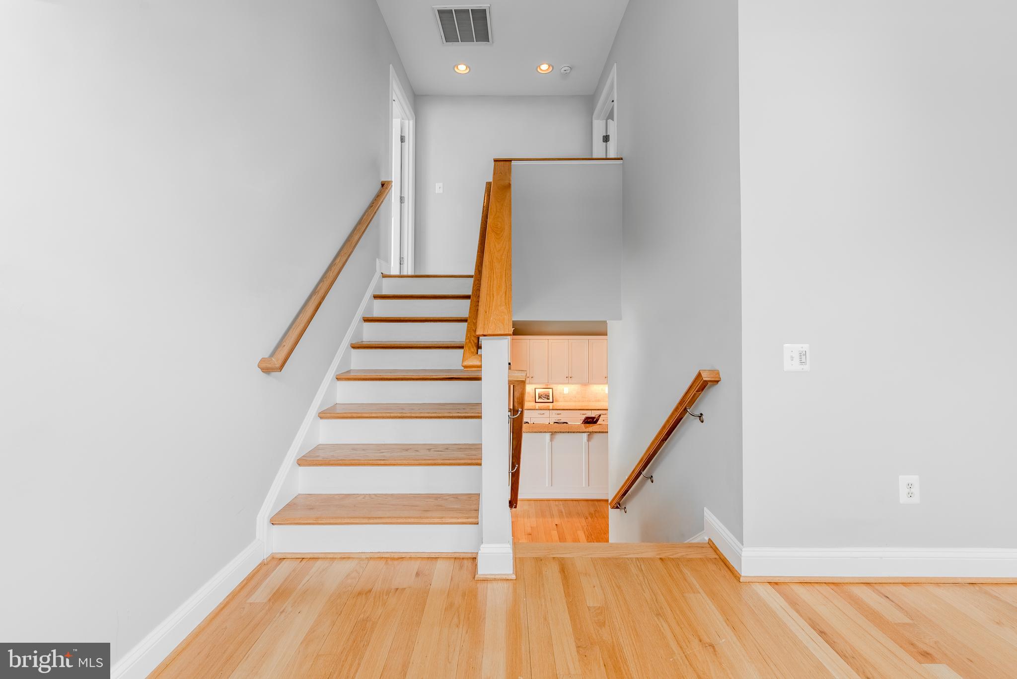 NARROWS POINTE - Residential