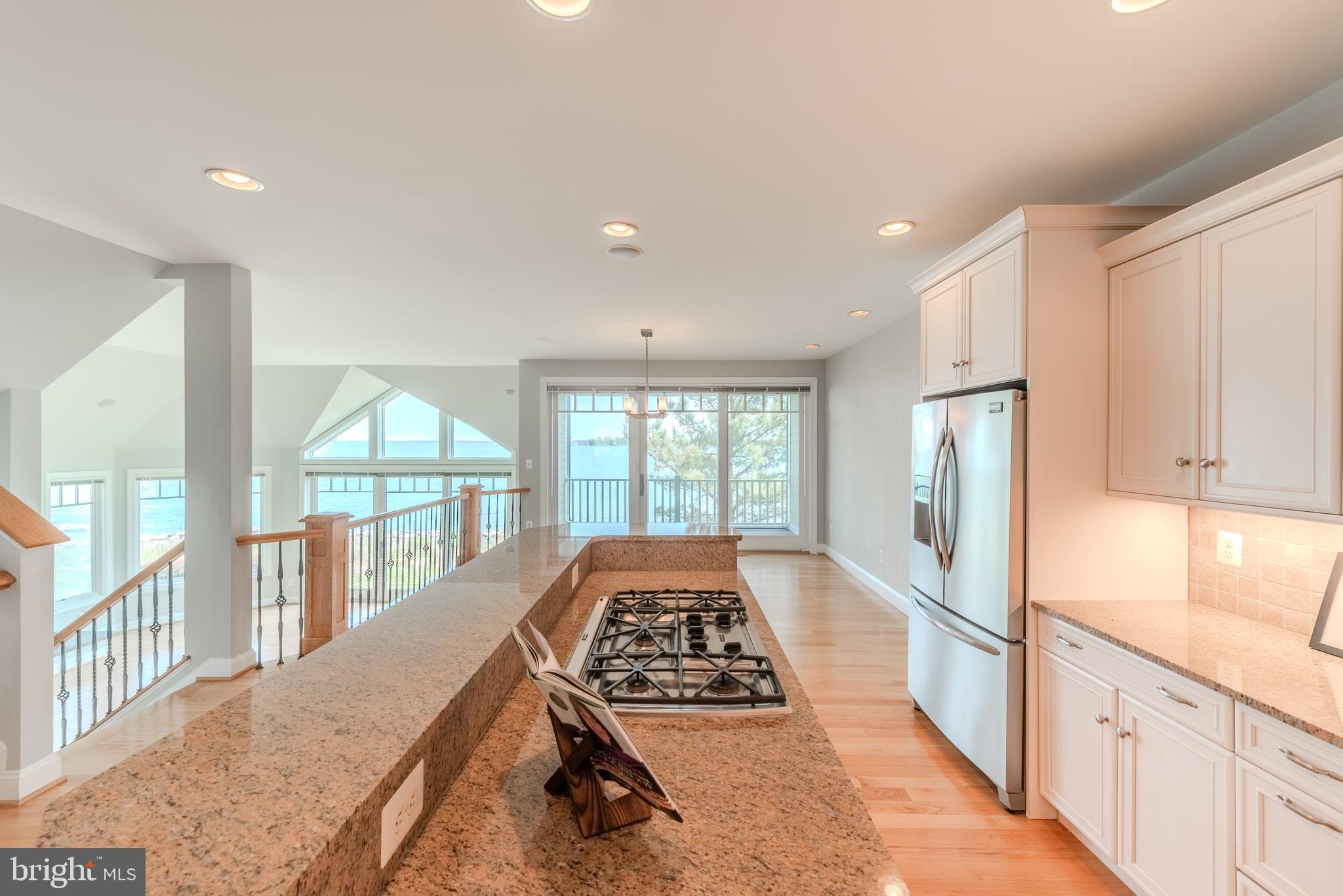 NARROWS POINTE - Residential