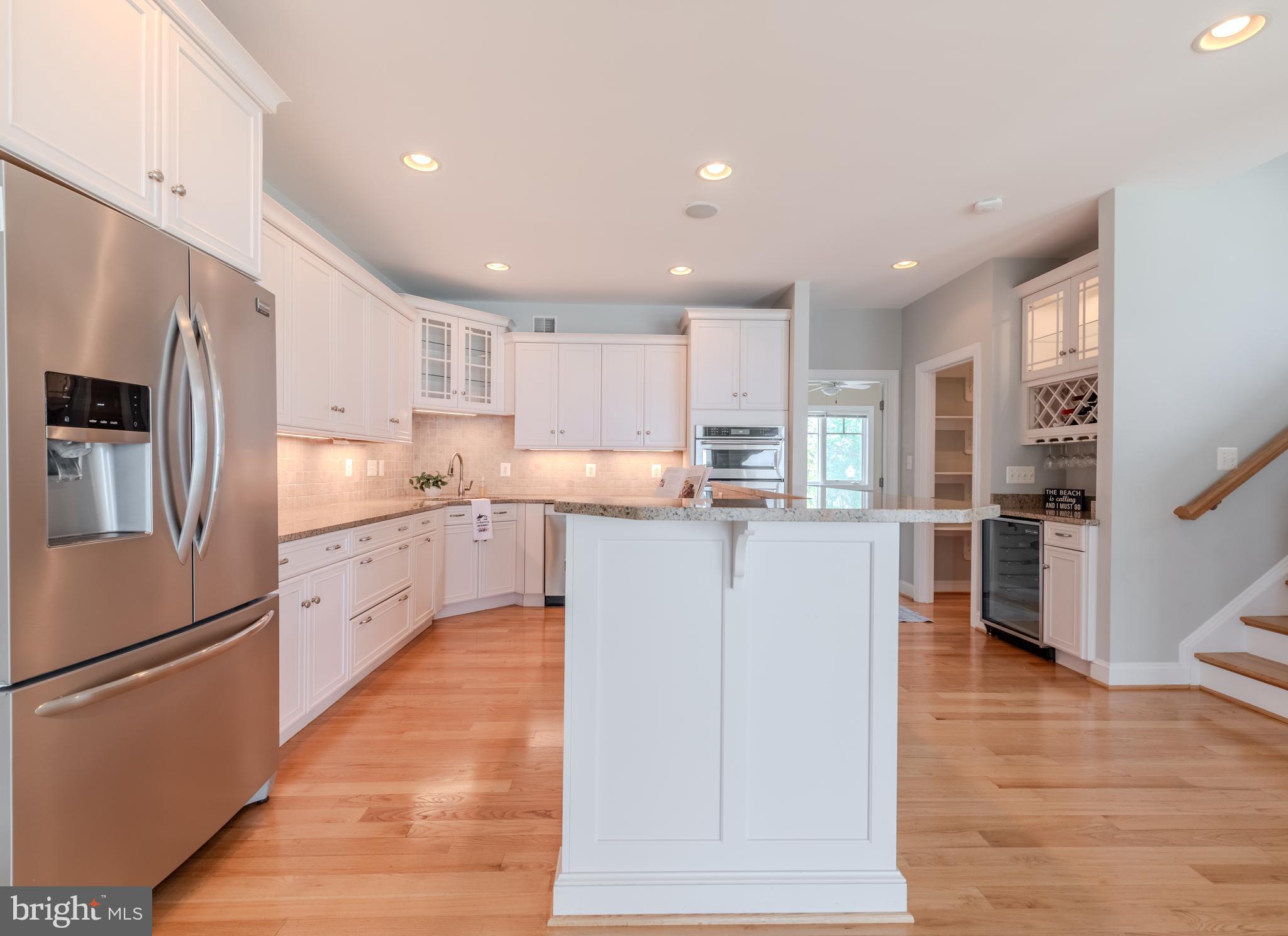 NARROWS POINTE - Residential