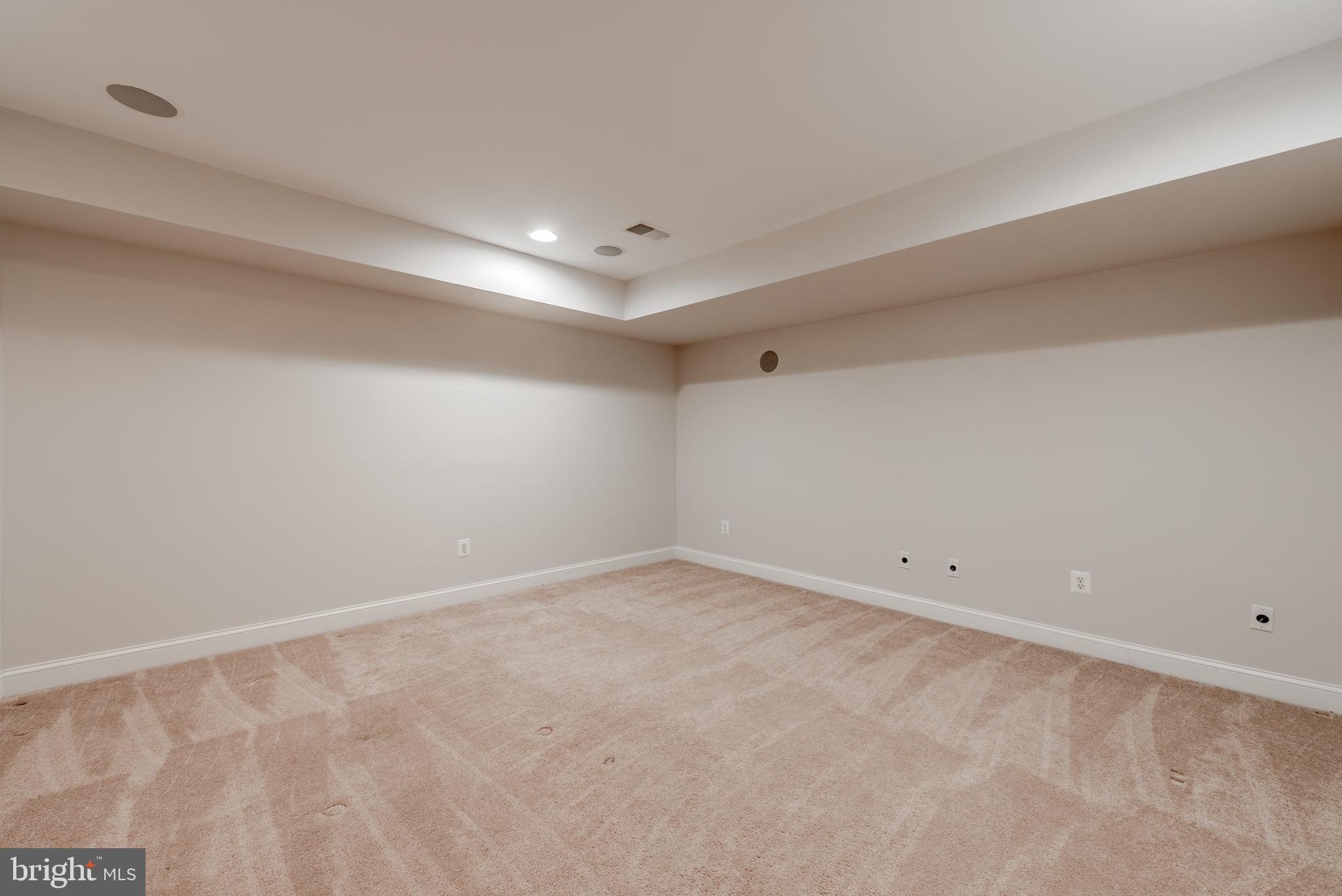 NARROWS POINTE - Residential