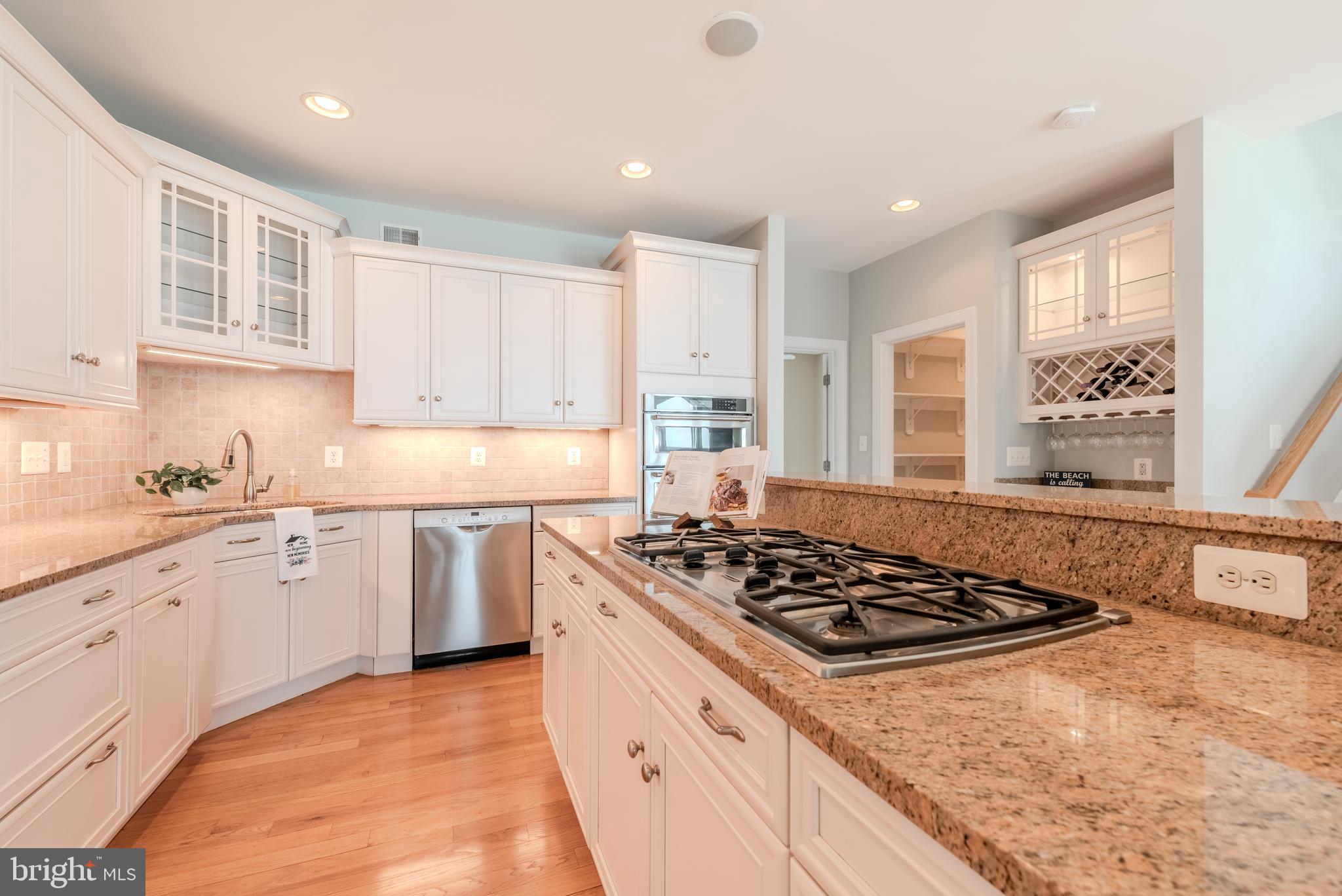NARROWS POINTE - Residential