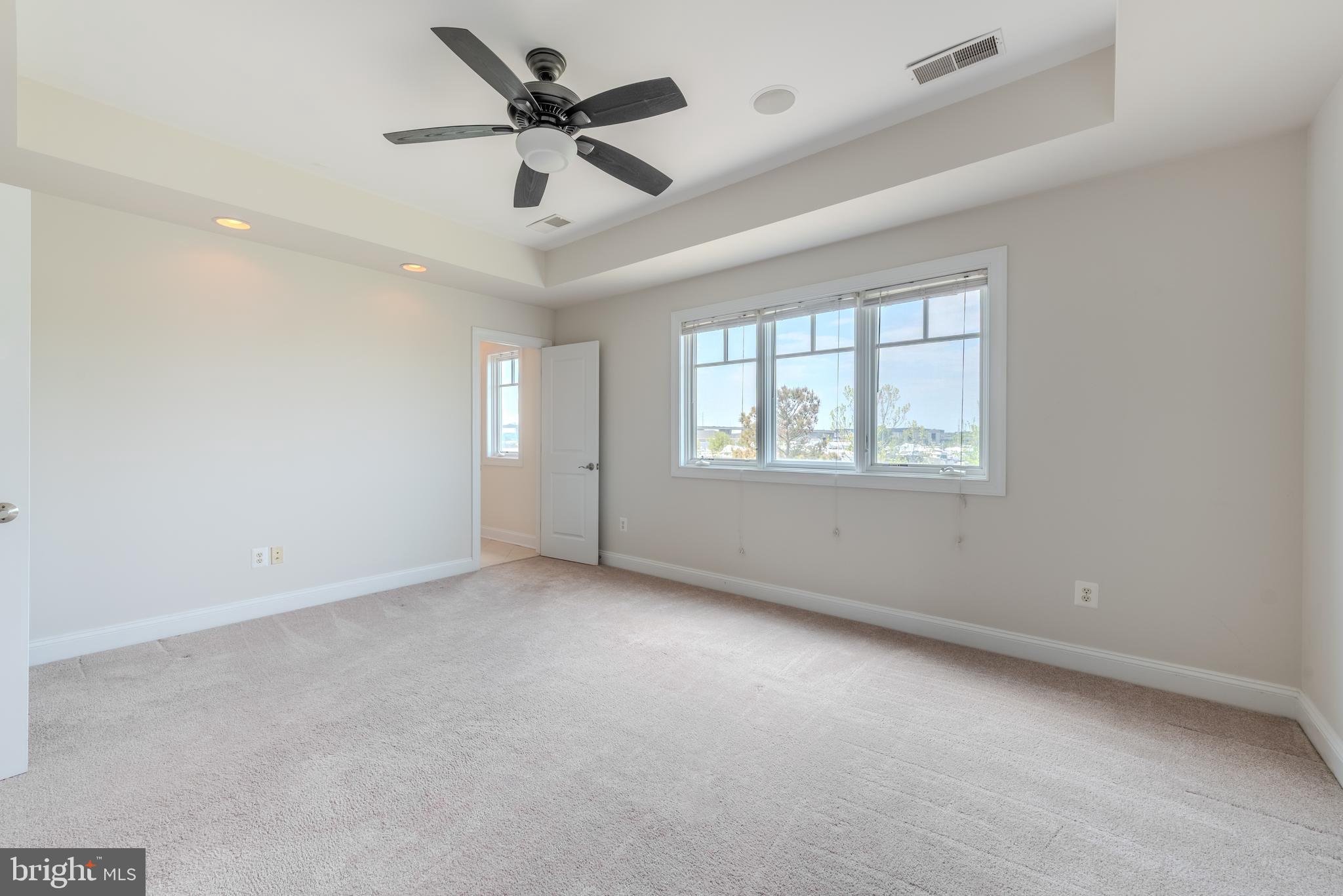 NARROWS POINTE - Residential