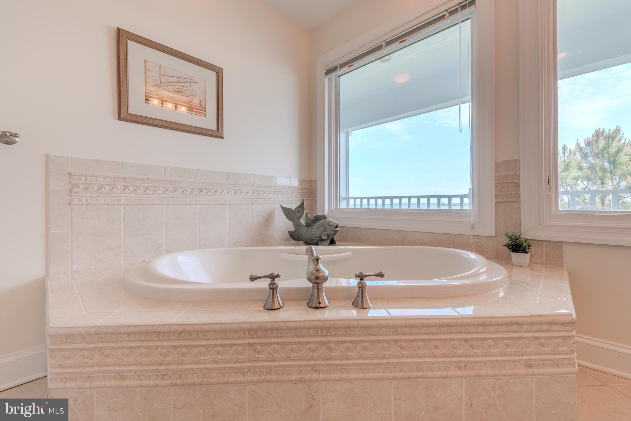 NARROWS POINTE - Residential