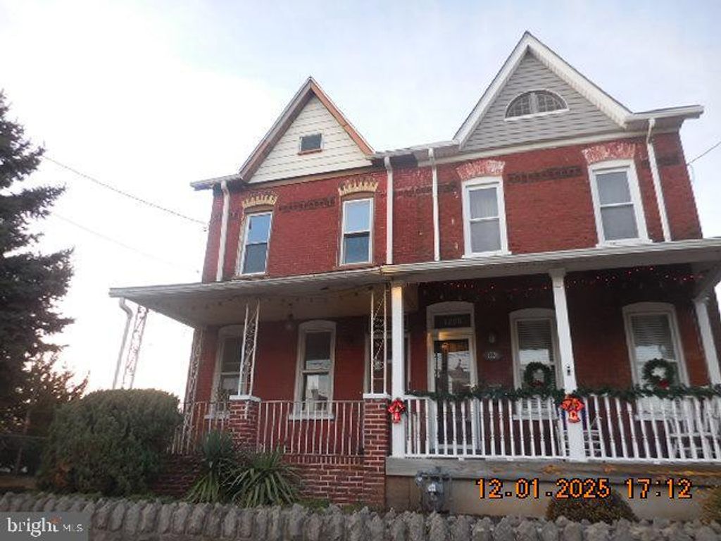 Photo of 1224 E 11th Street, CRUM LYNNE, PA 19022 (MLS # PADE2104702)