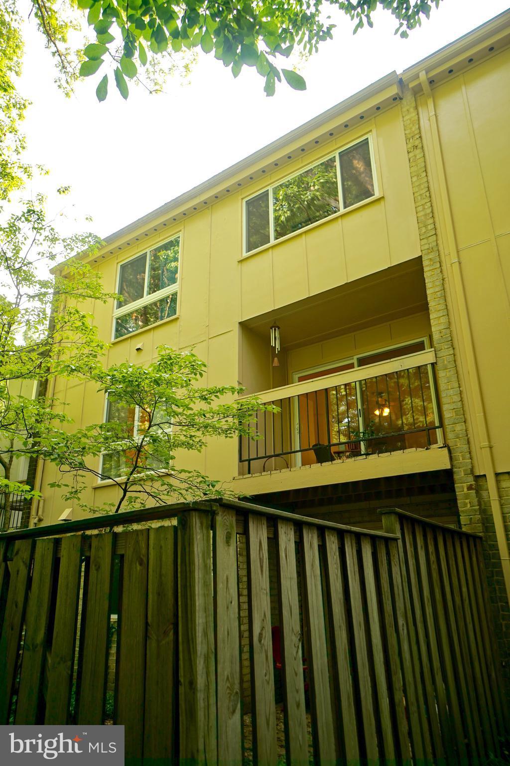 RESTON - Residential Lease