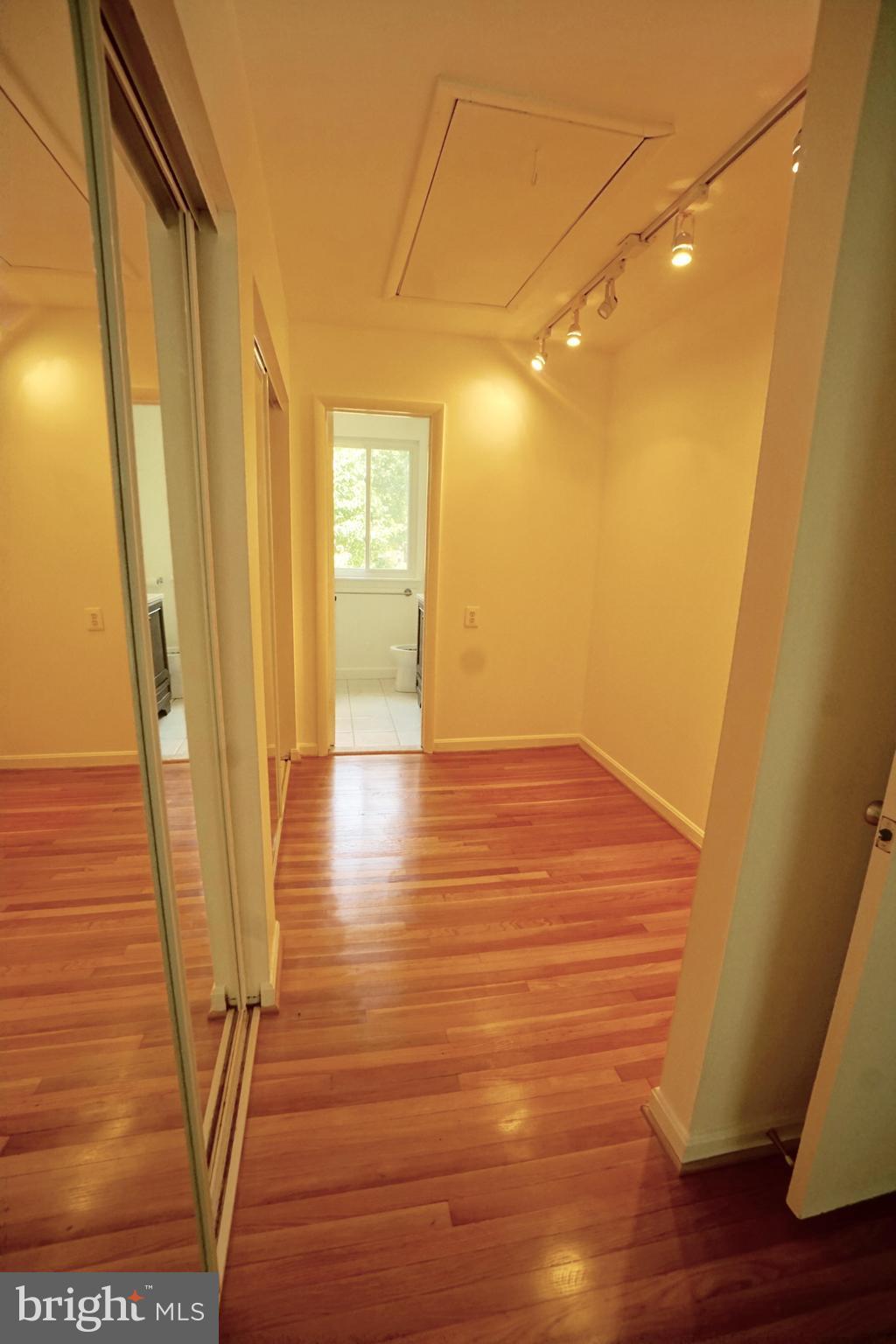 RESTON - Residential Lease