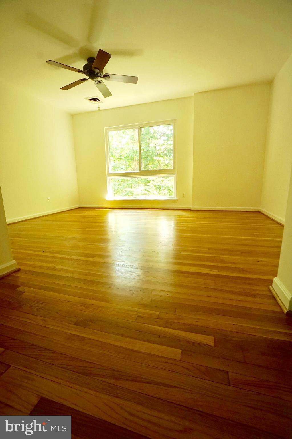 RESTON - Residential Lease