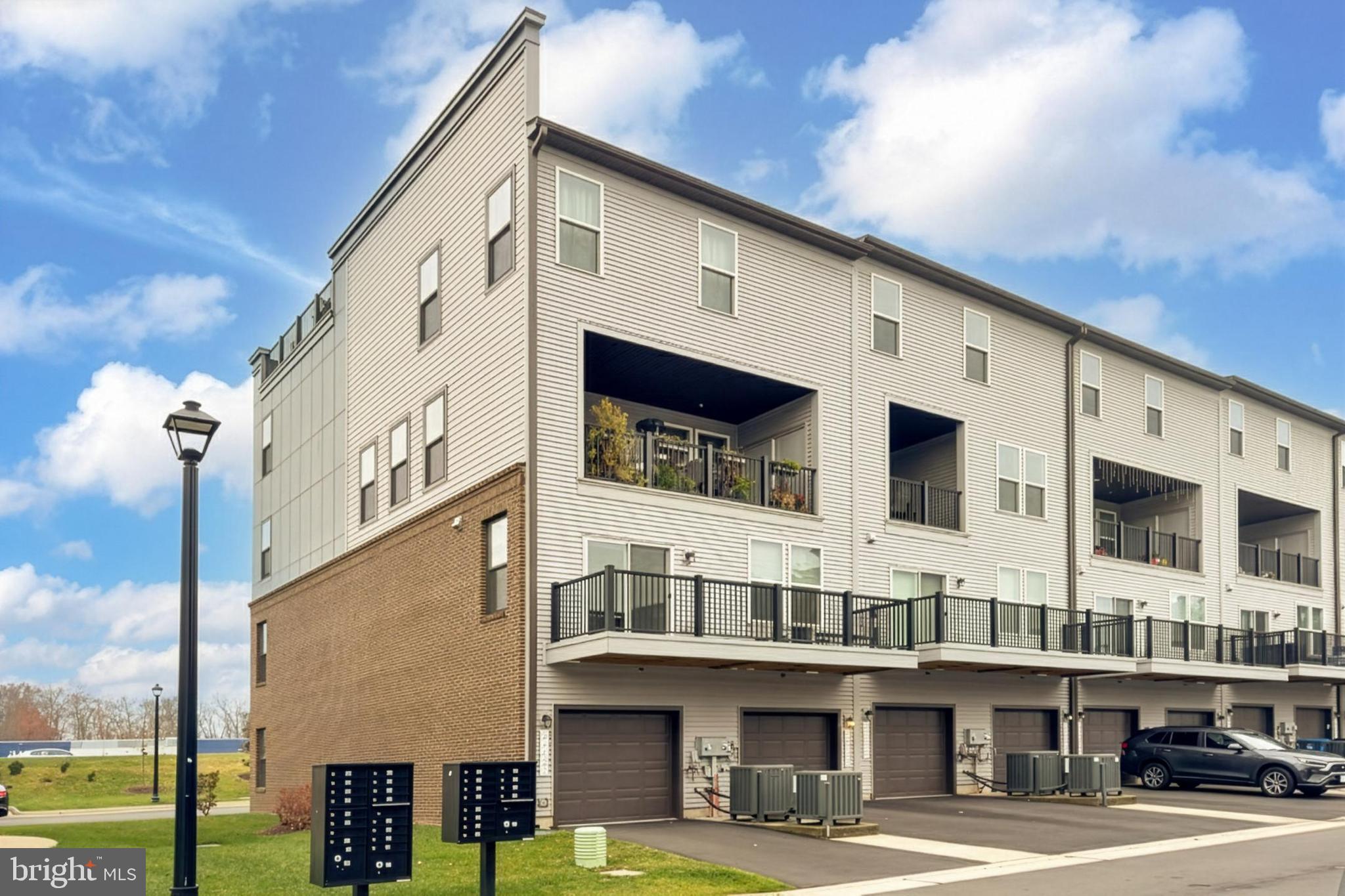 ASHBROOK PLACE - Residential