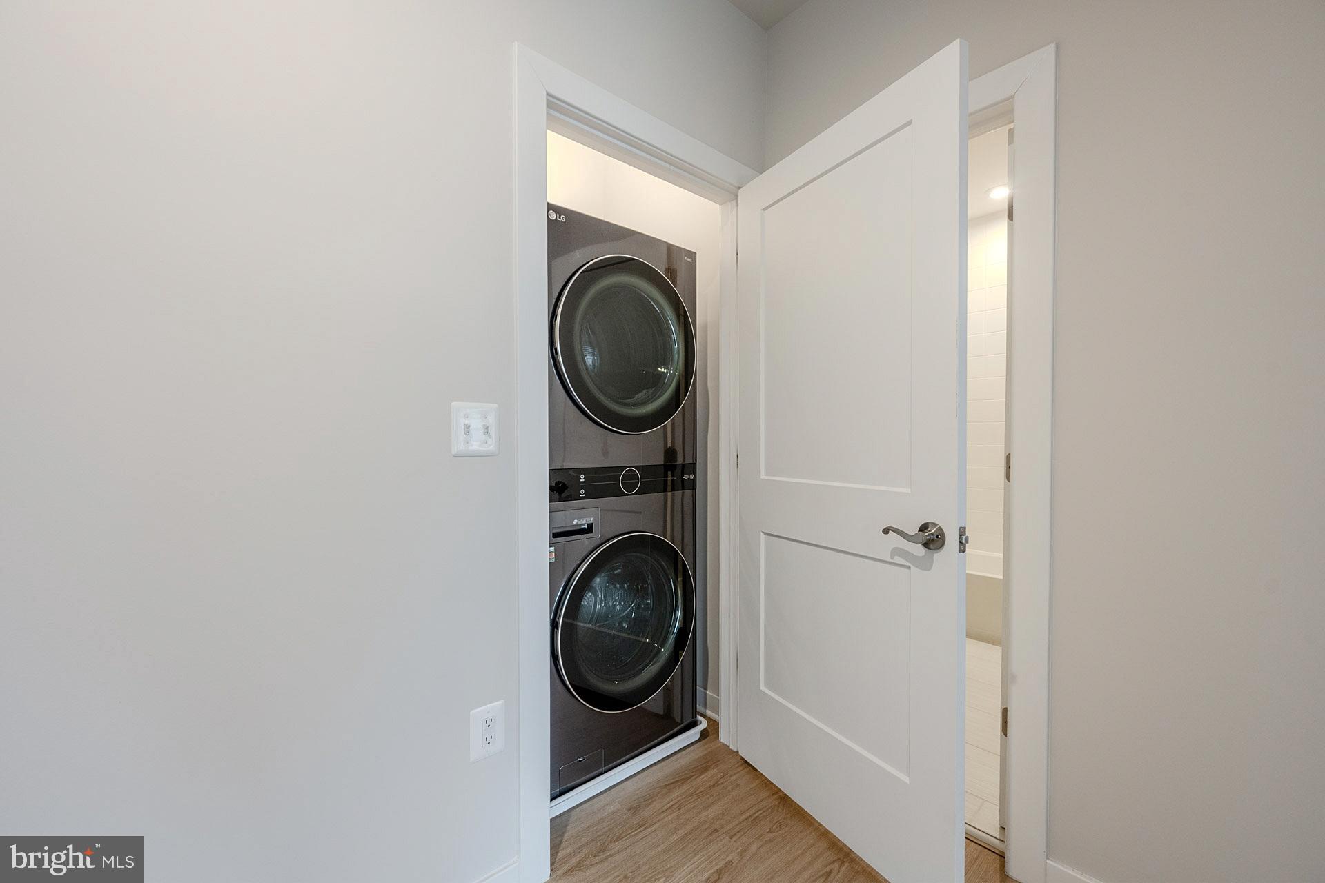 ASHBROOK PLACE - Residential