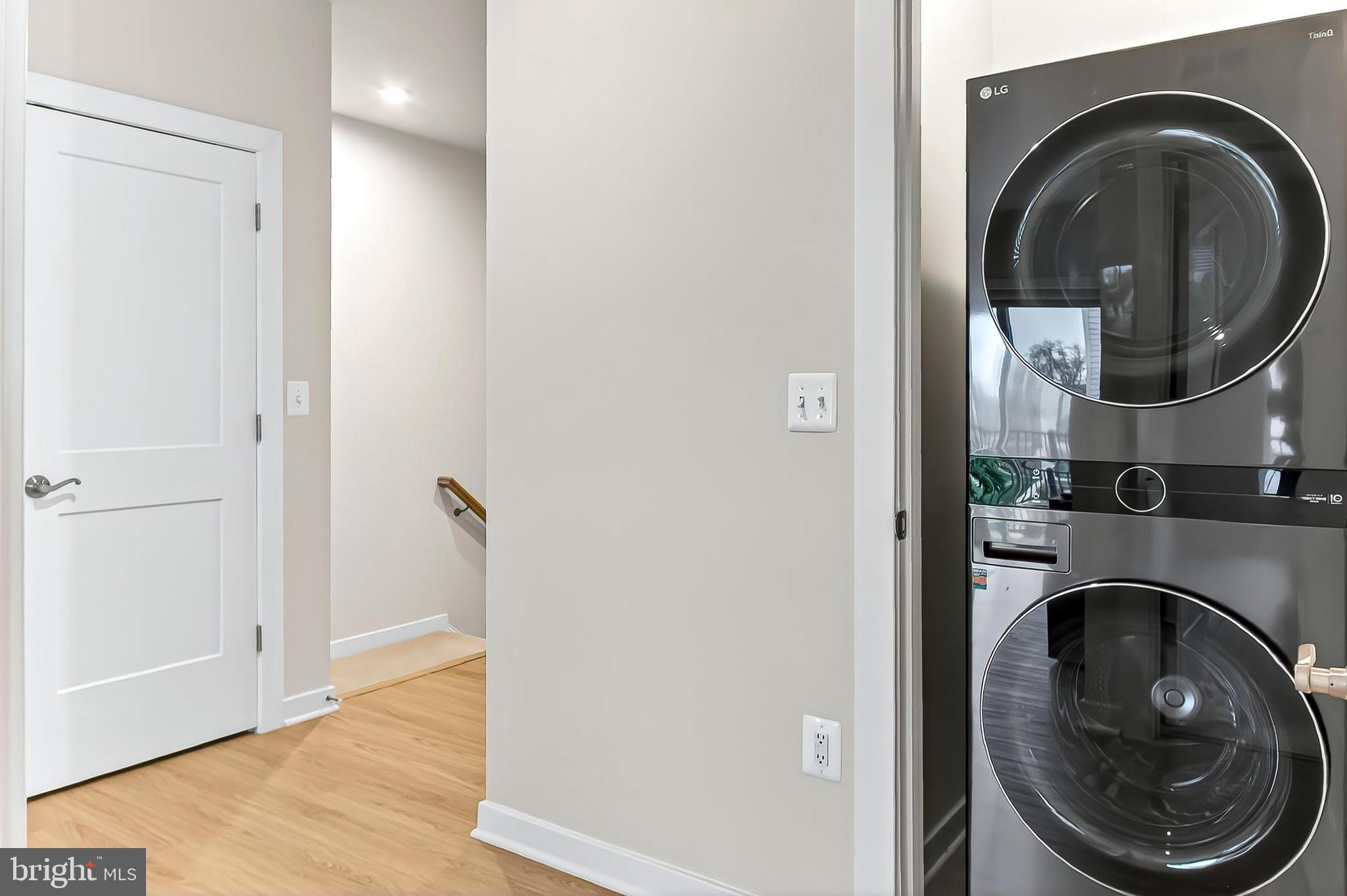 ASHBROOK PLACE - Residential