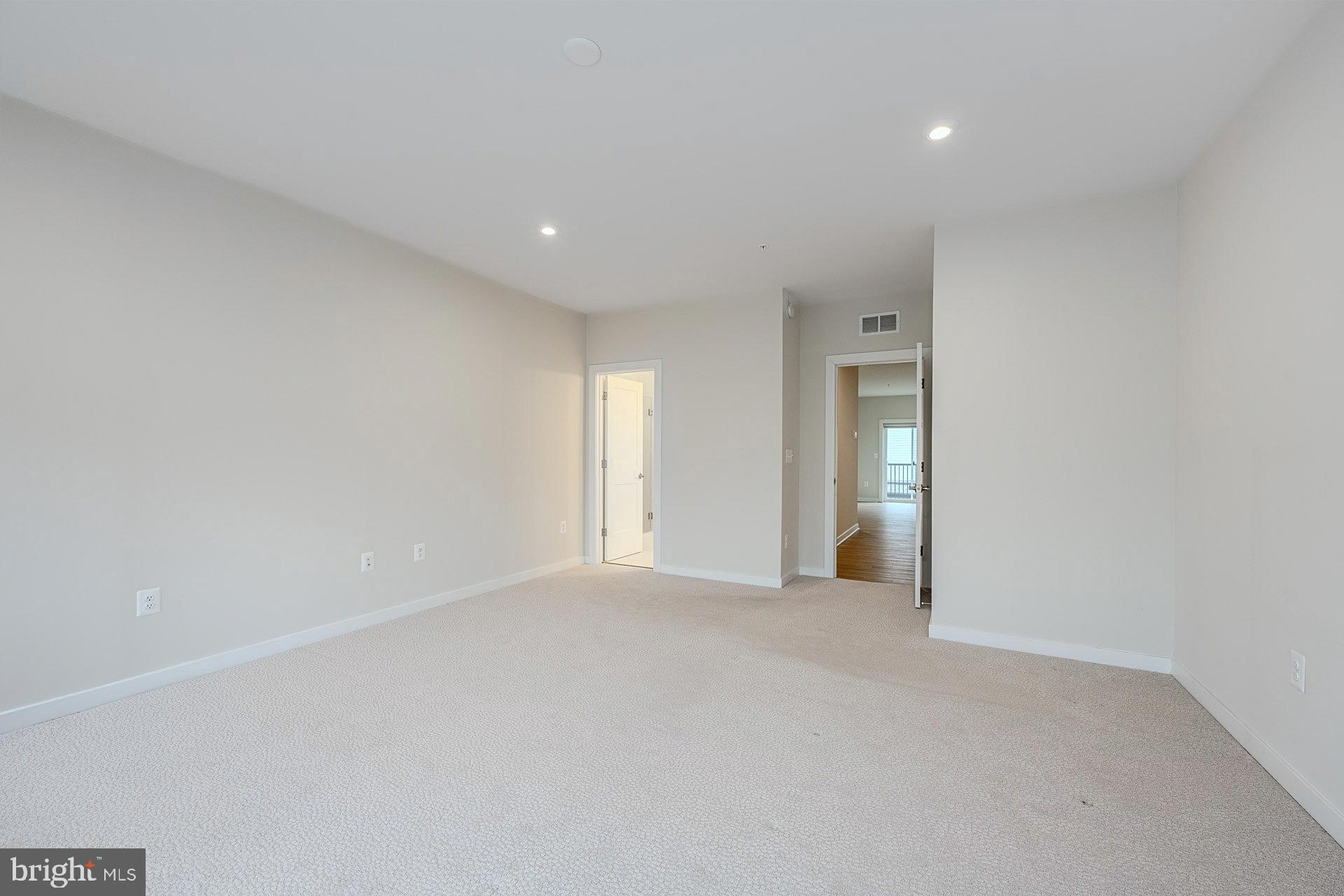 ASHBROOK PLACE - Residential