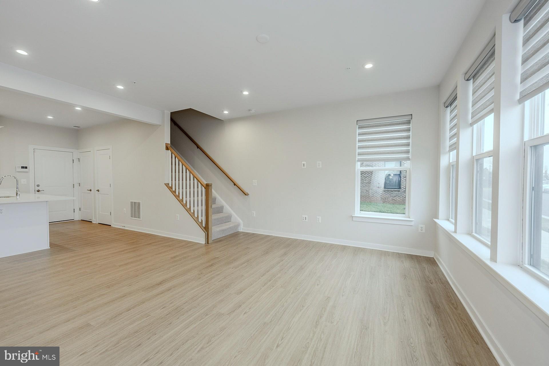 ASHBROOK PLACE - Residential