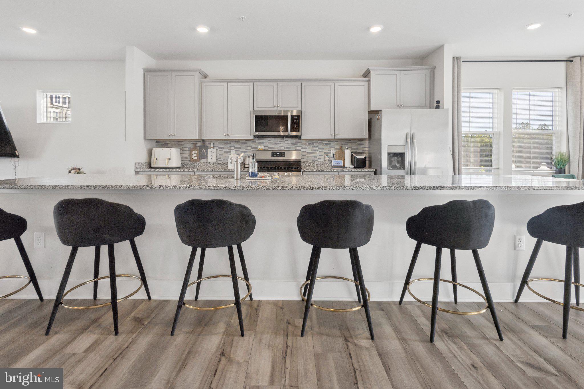 4118 HATLEY PLACE