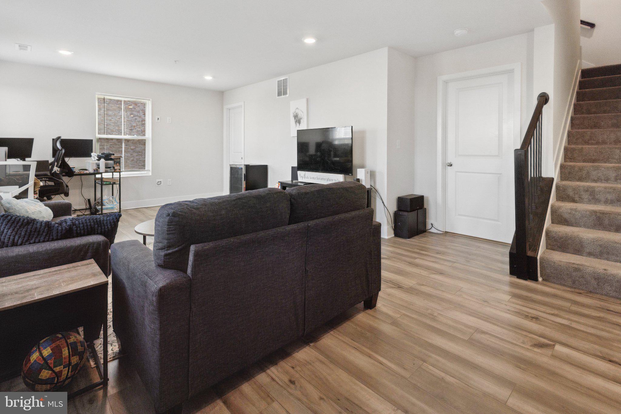 4118 HATLEY PLACE