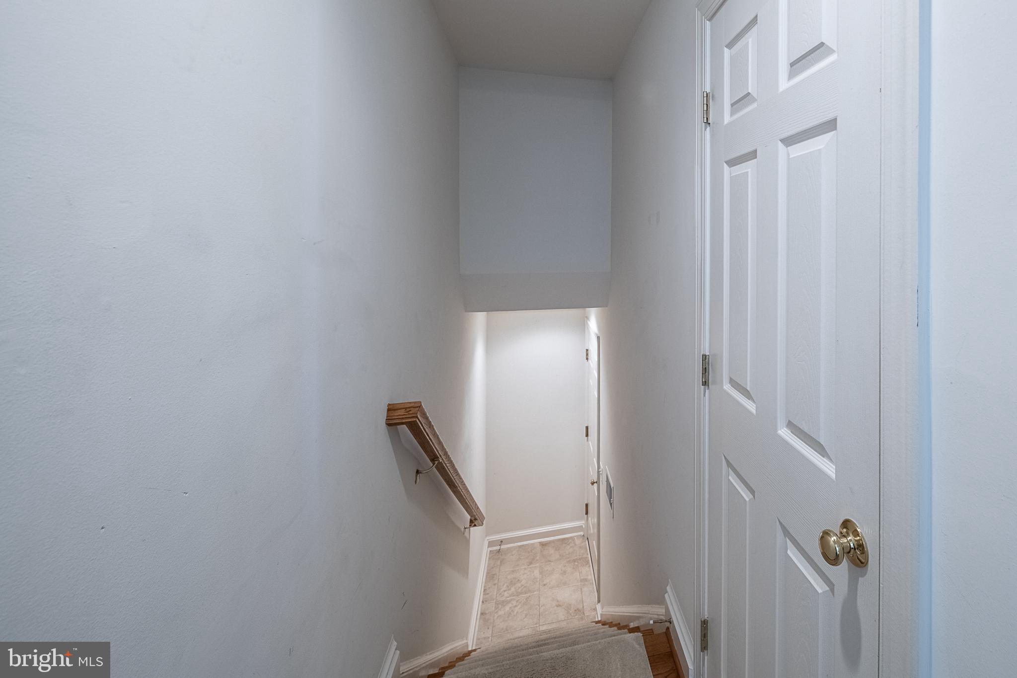 RESERVE AT TYSONS CORNER - Residential Lease