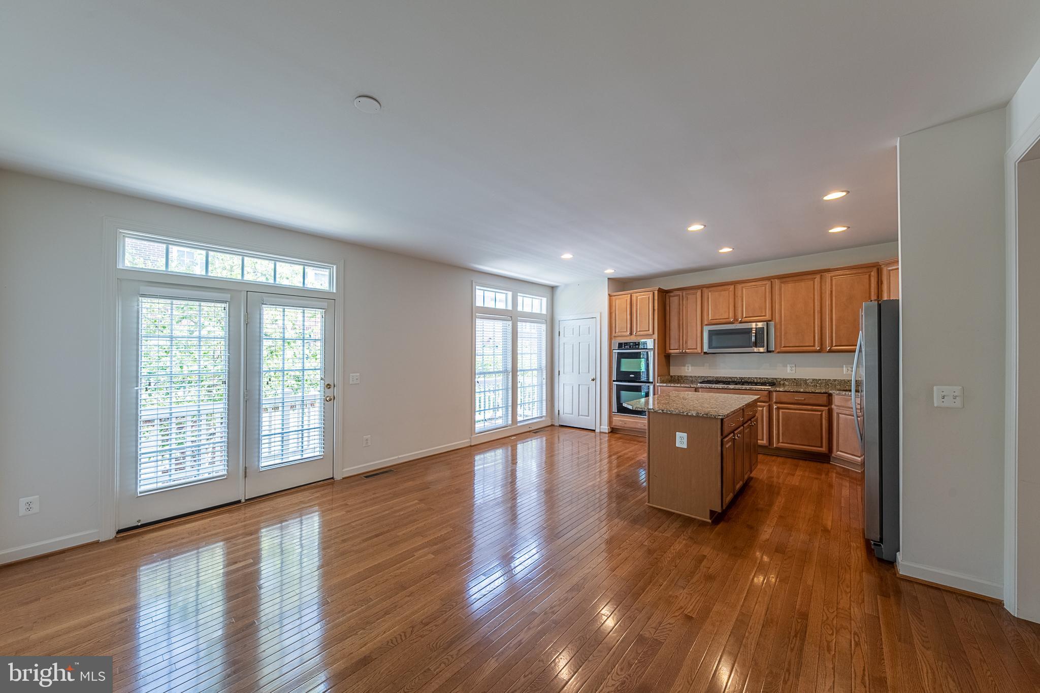 RESERVE AT TYSONS CORNER - Residential Lease
